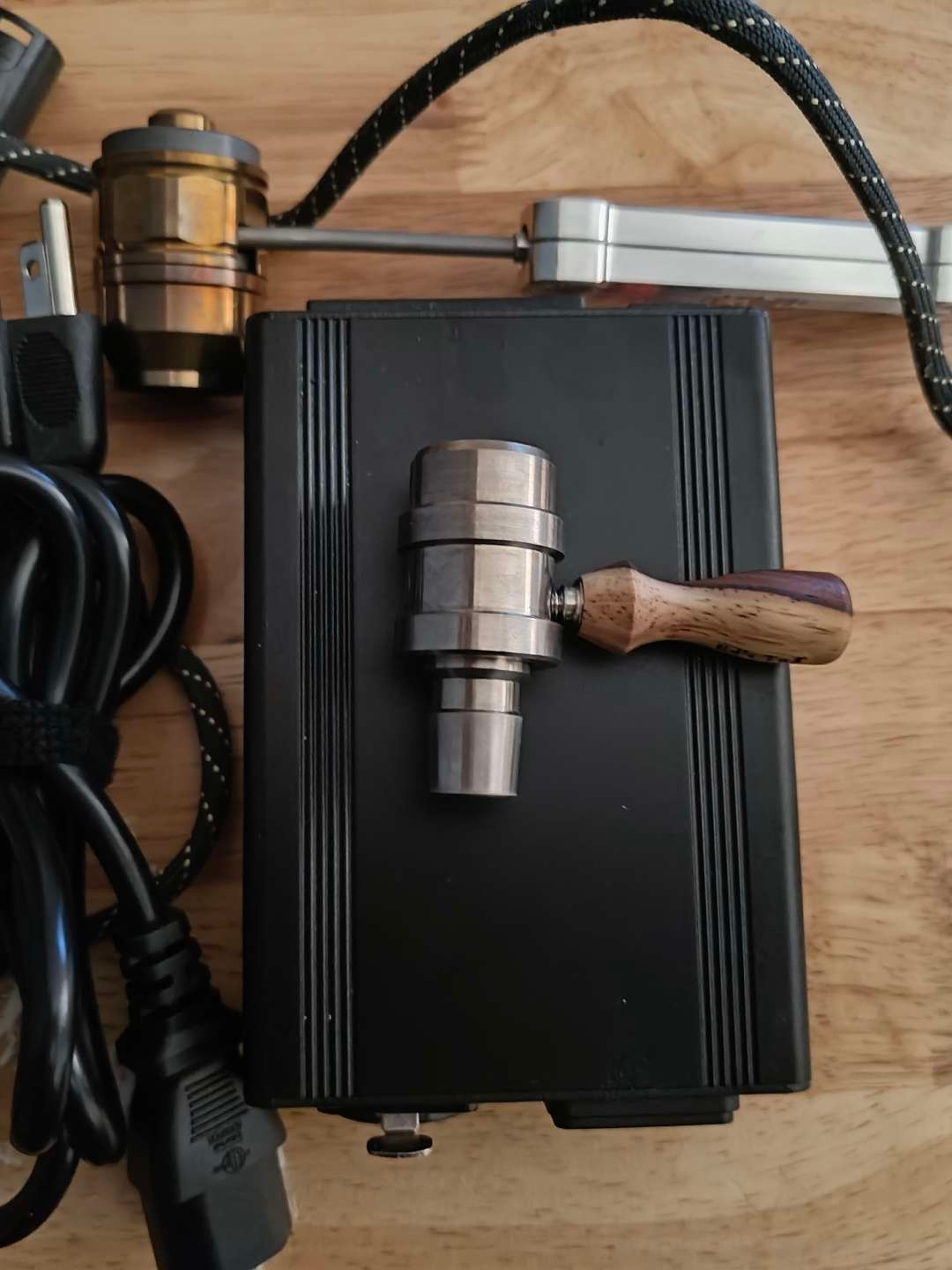 Flowerpot B2 With Shovelhead Bowl 14MM Male Post And PID And Coil Stand image 0