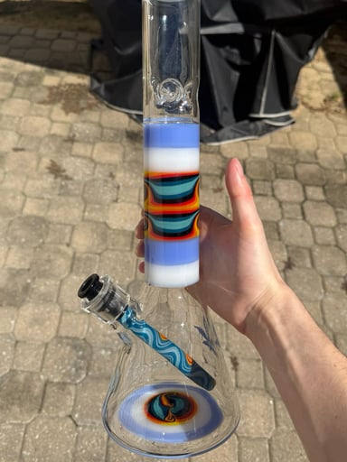 Preview pic of Wigwag 18” Aleaf Beaker