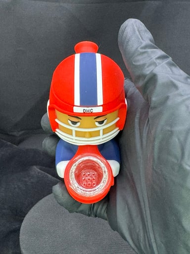 Preview pic of DHC Football Player Pipe