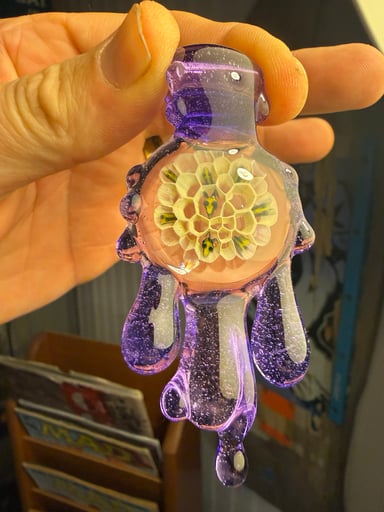Preview pic of Glasshoper pendant