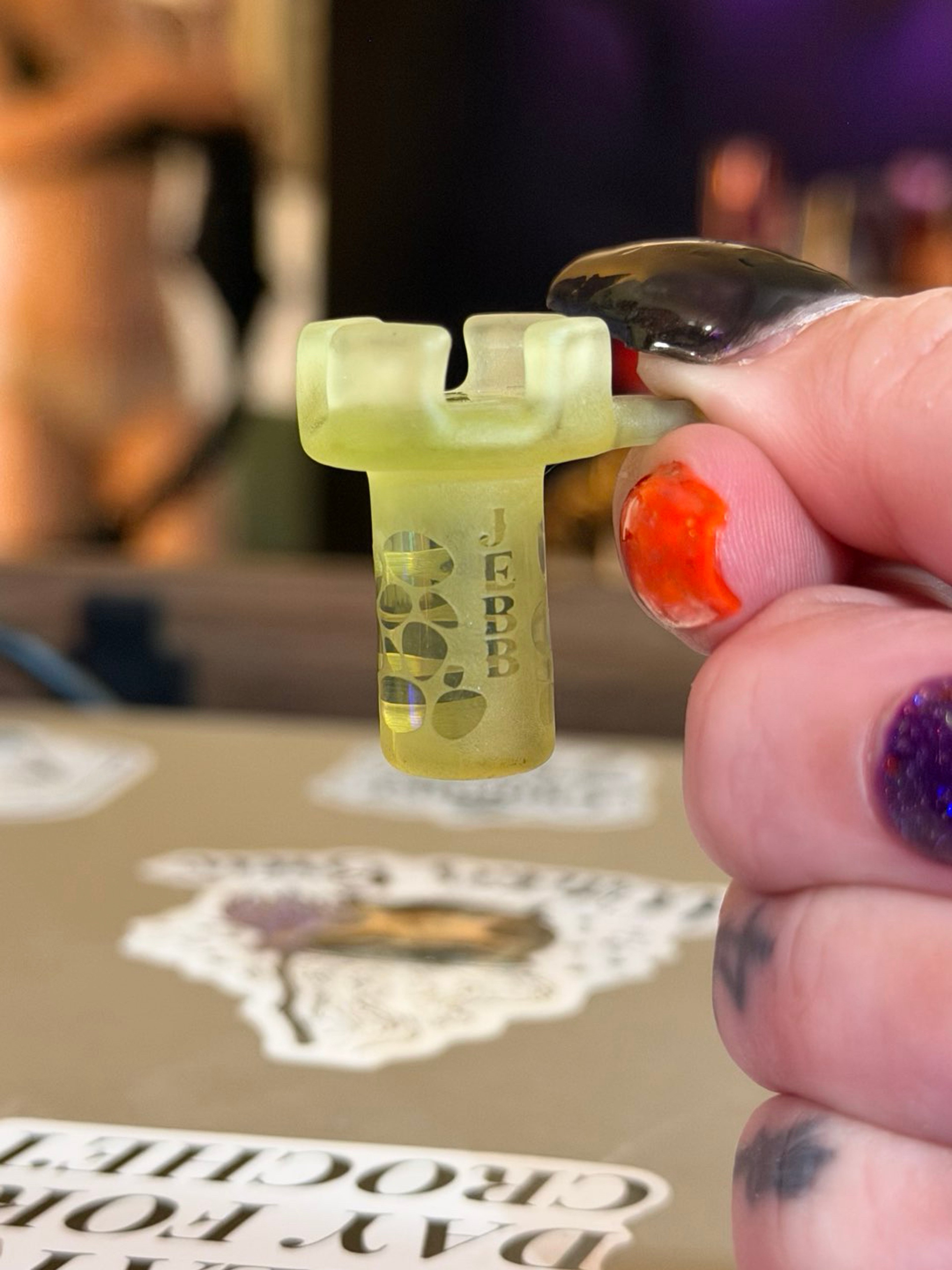 Preview pic of Jebb Glass UV Castle Pendant, #186