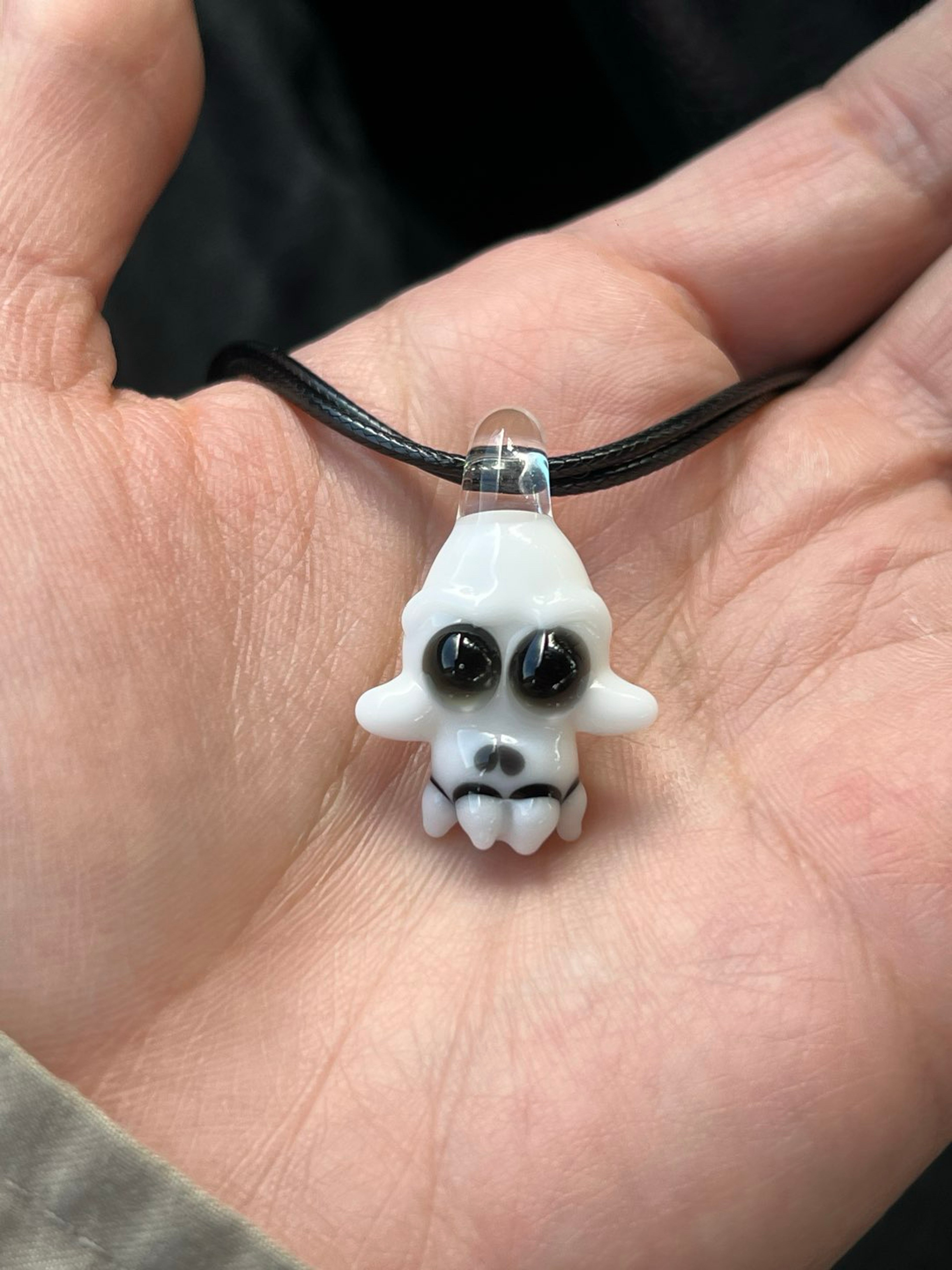 Skull pendant image 0