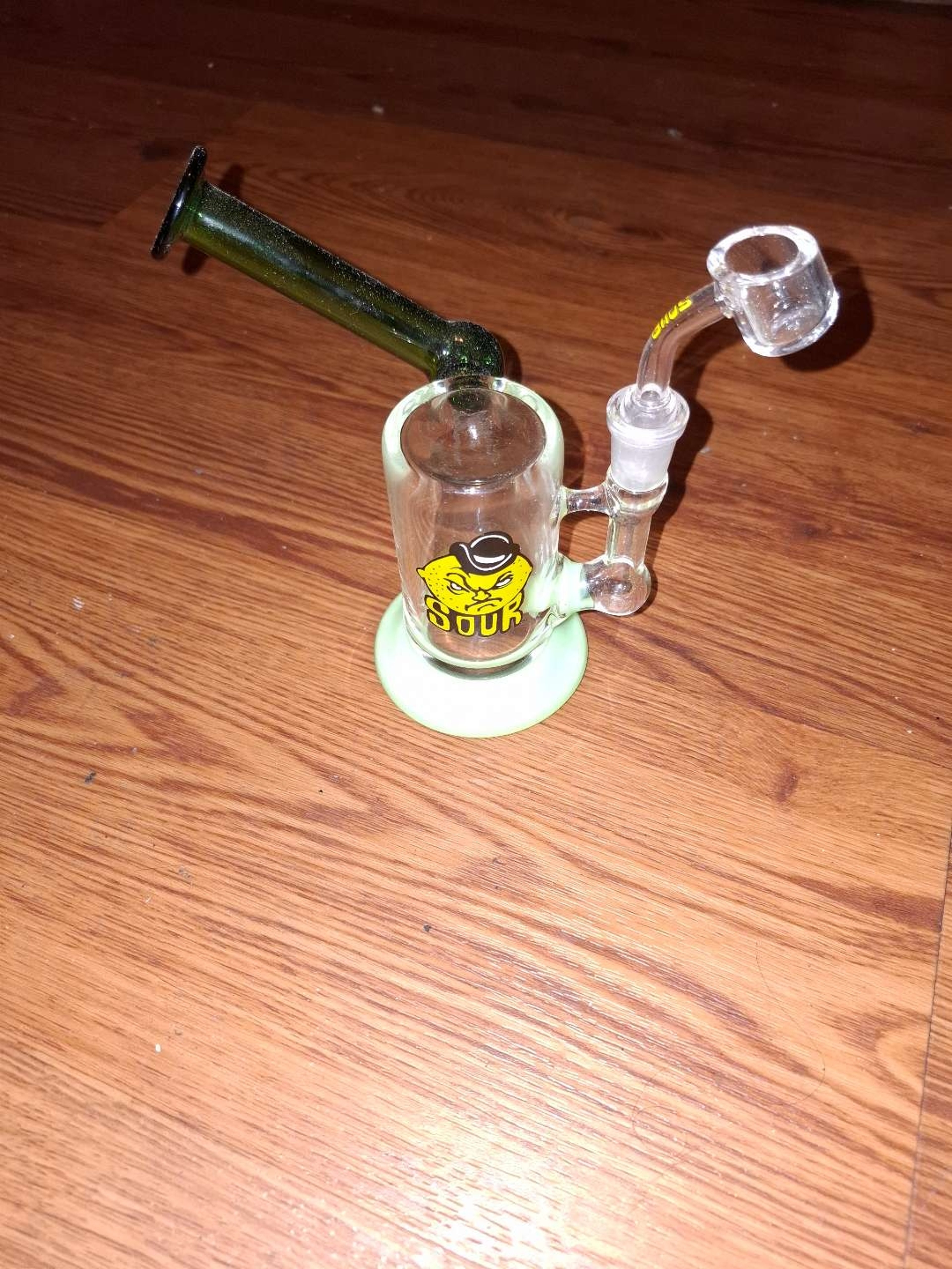 Preview pic of Sour Glass Rig/Water pipe