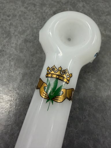 Preview pic of Chameleon Glass Claddagh pipe