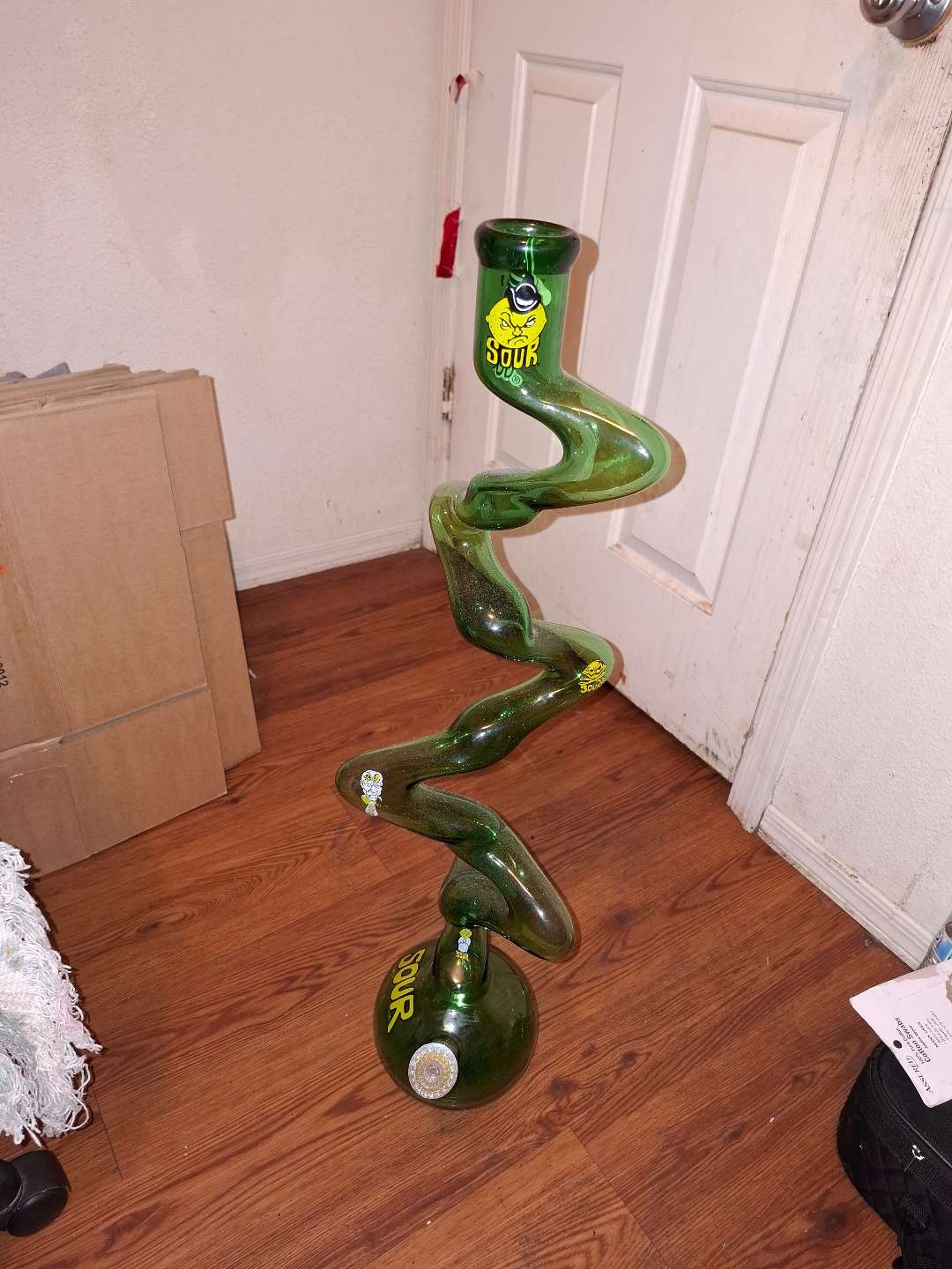 Preview pic of Sour Glass Fat Twist 20" Water Pipe
