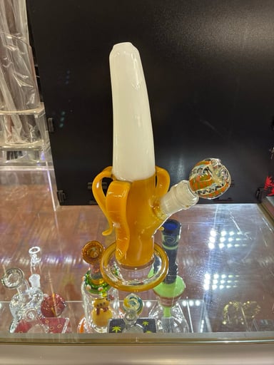 Preview pic of Banana Bong