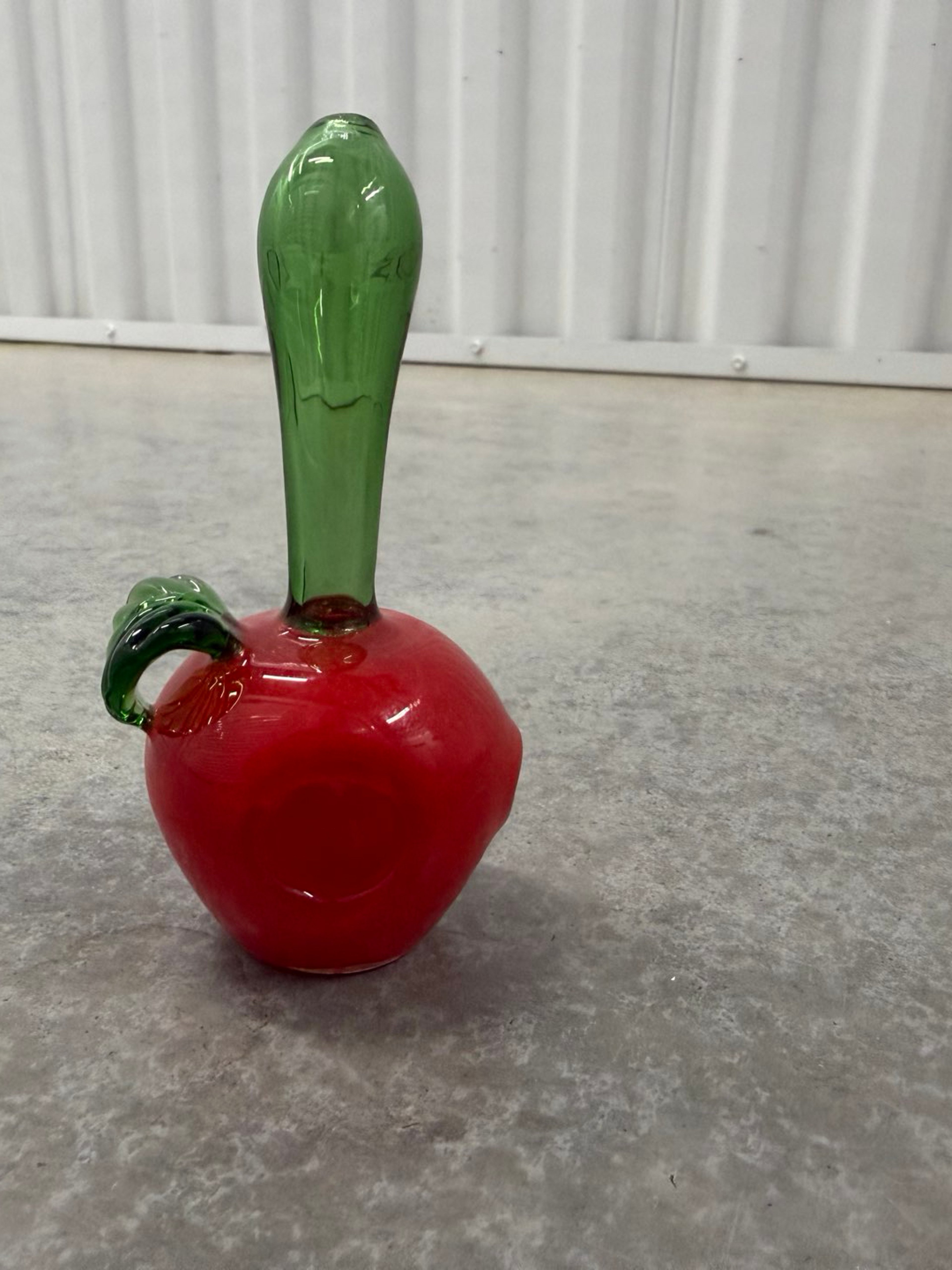 Imported red apple pipe image 0