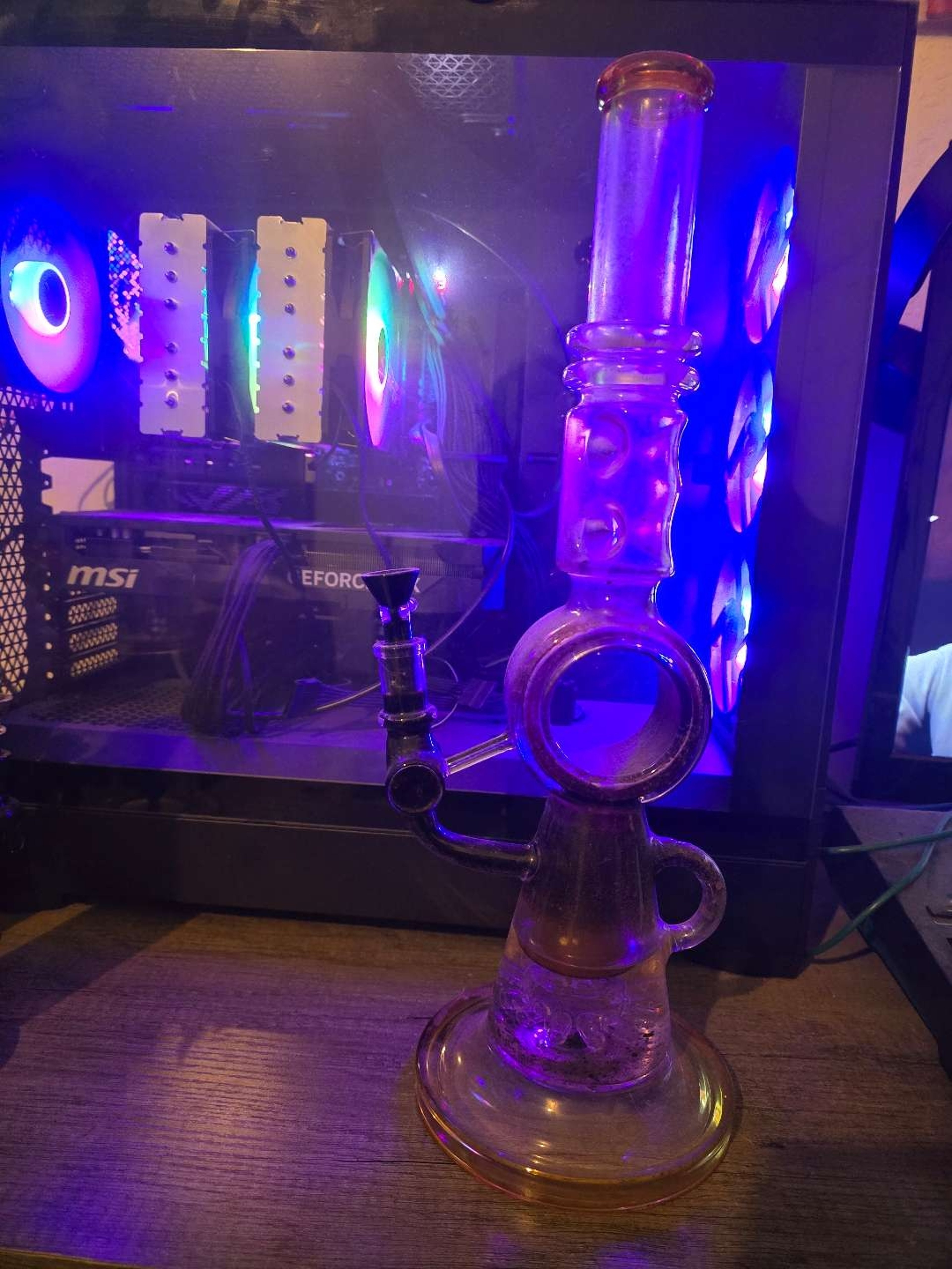 Preview pic of Bong