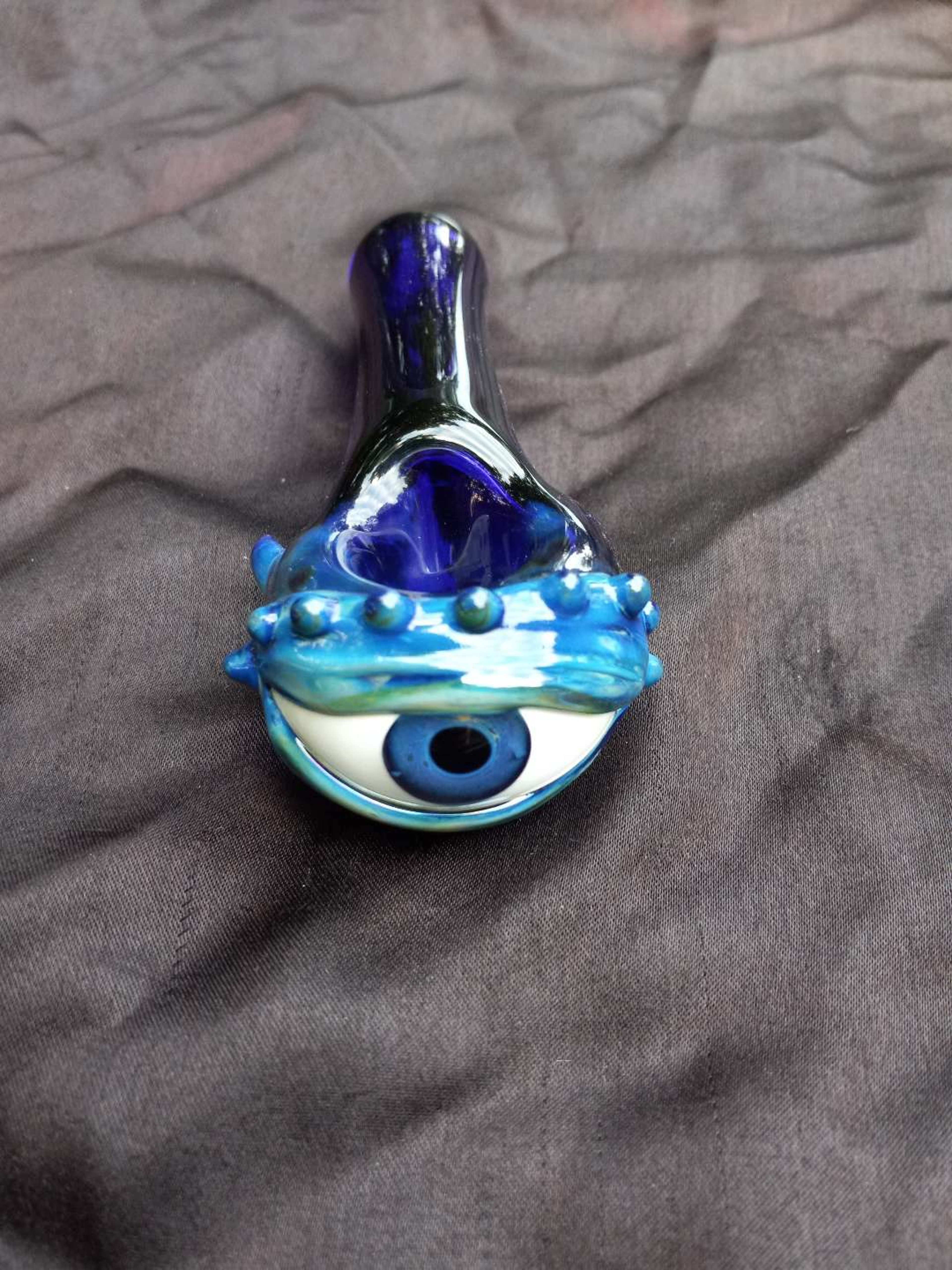 Preview pic of Eye Glass pipe metallic blue eyelid