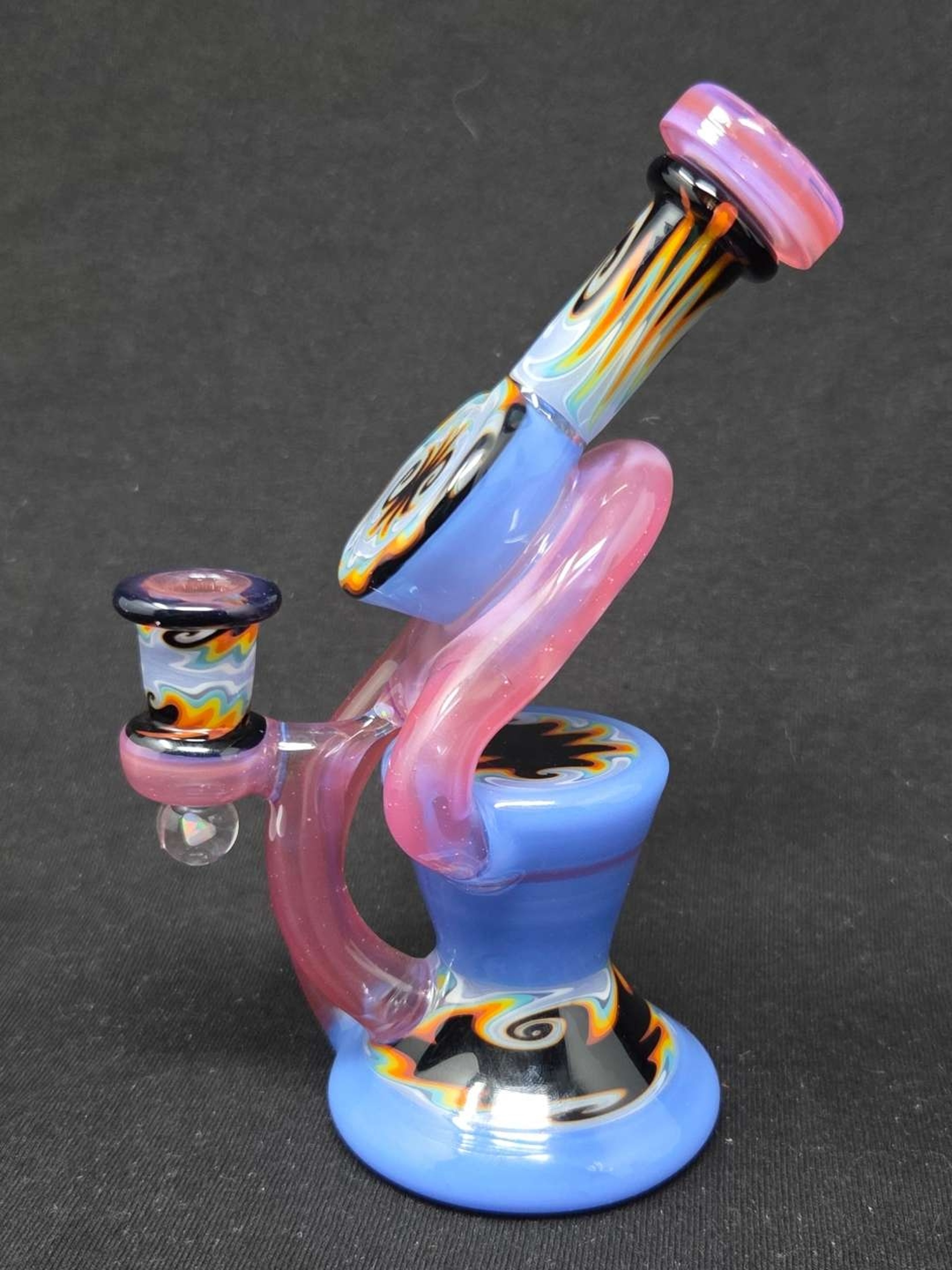 Preview pic of Ery Glass x Santa Cruz Glass lean back recycler