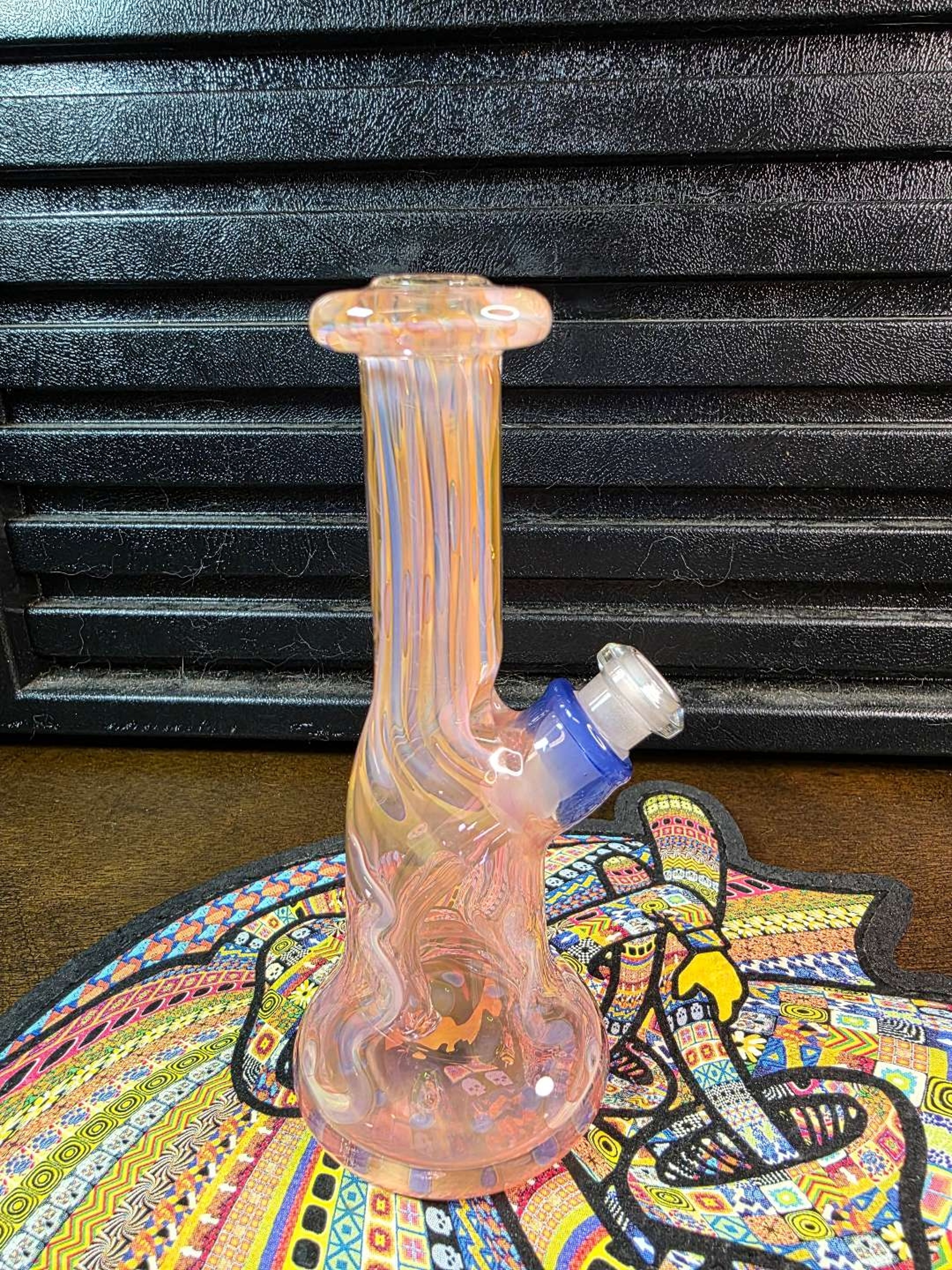 Preview pic of Inzane glass