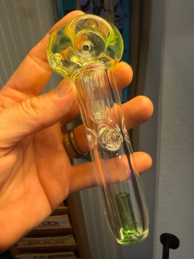 Preview pic of Scientific dry pipe UV reactive