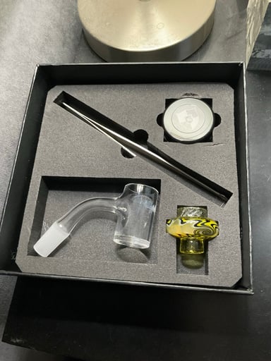 Preview pic of Illadelph Killer Bee spinner Carb Cap Set