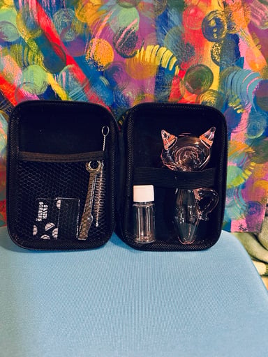 Preview pic of Stylish transparent Pink Cat glass hand pipe