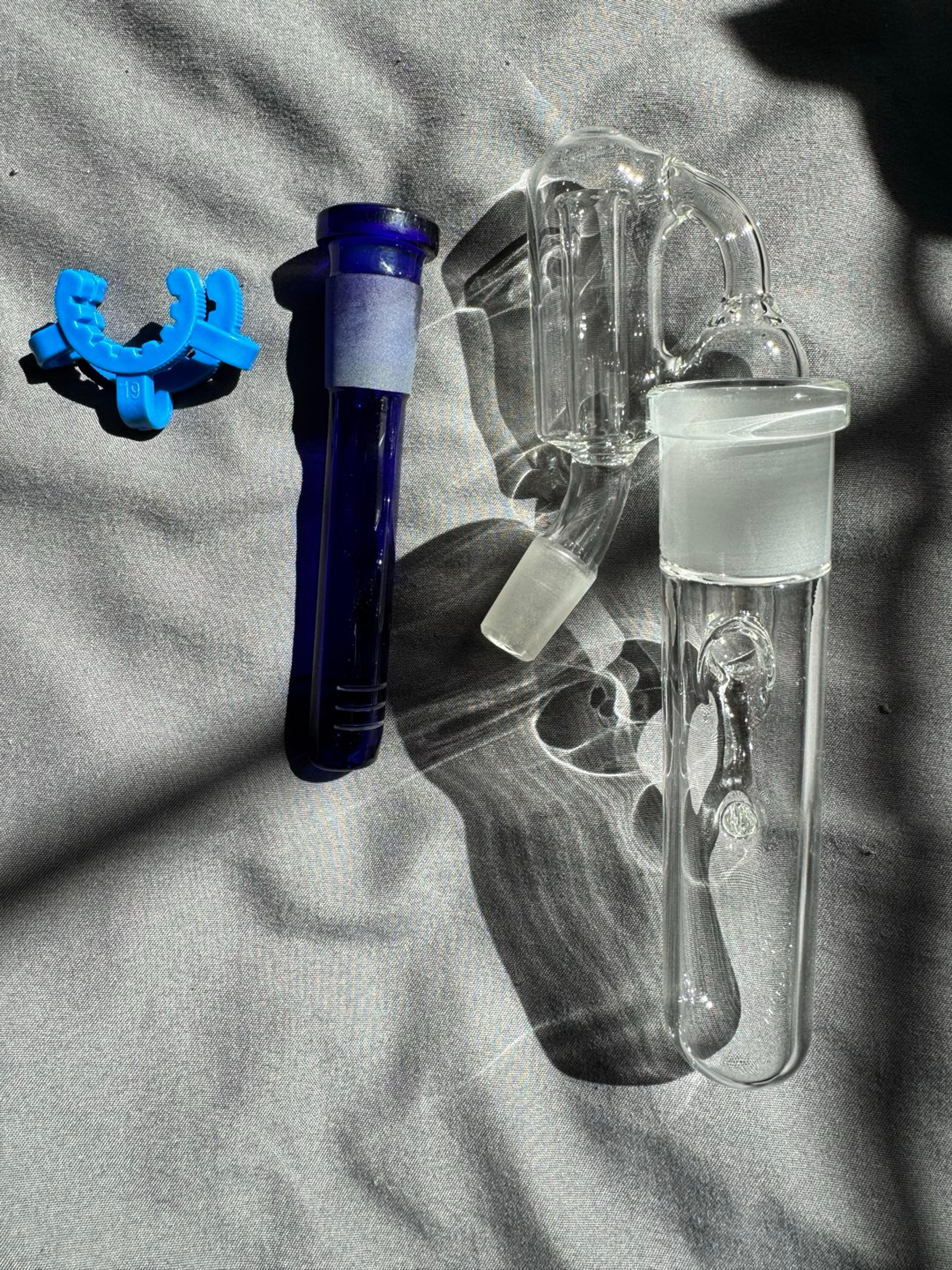 BRAND NEW  STURDY GLASS RECYCLING ASH CATCHER 🤙.. 14mm 45 DEGREE BRAND NEW NEVER USED!! image 0
