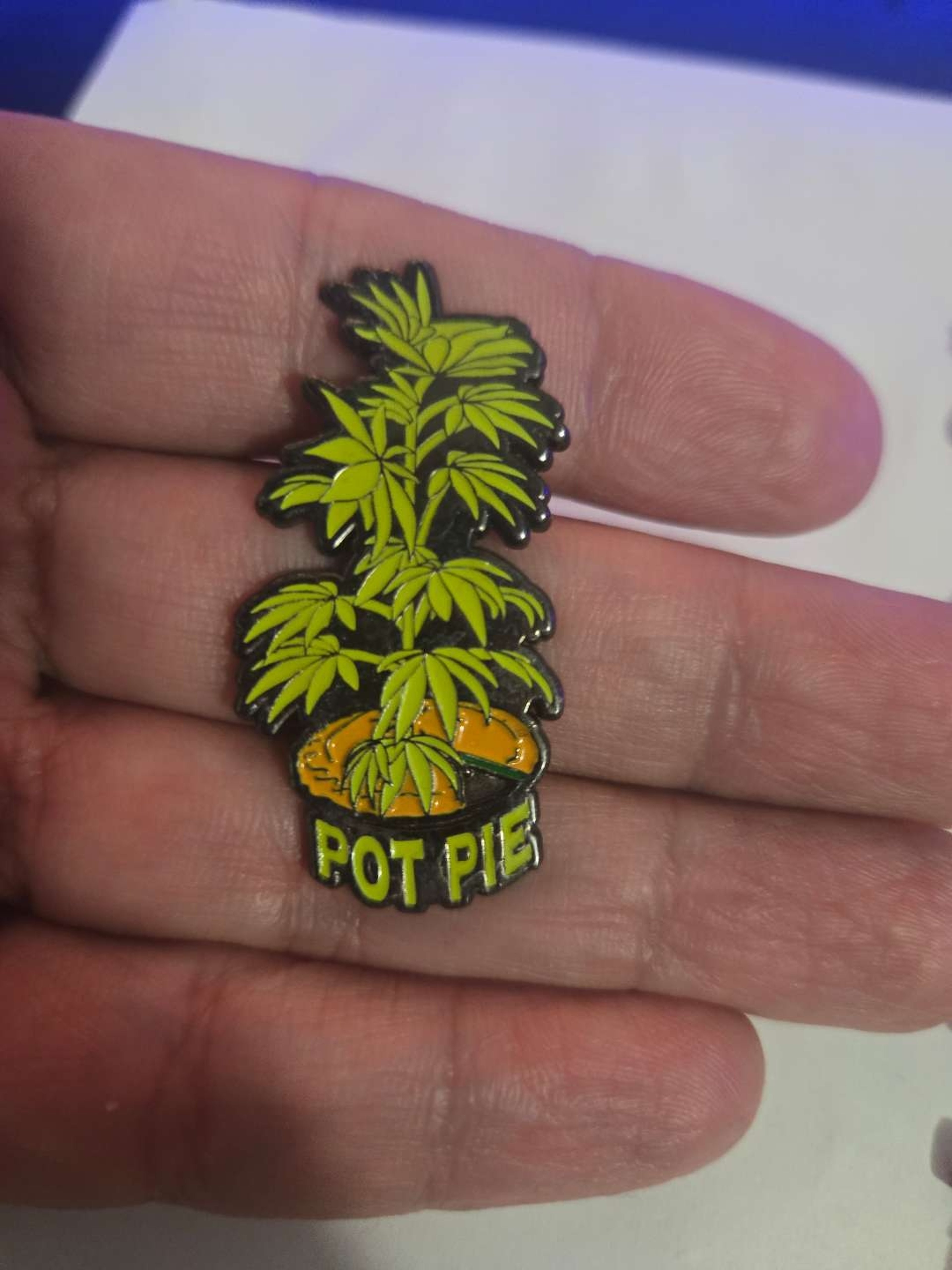 Preview pic of POT PIE PIN