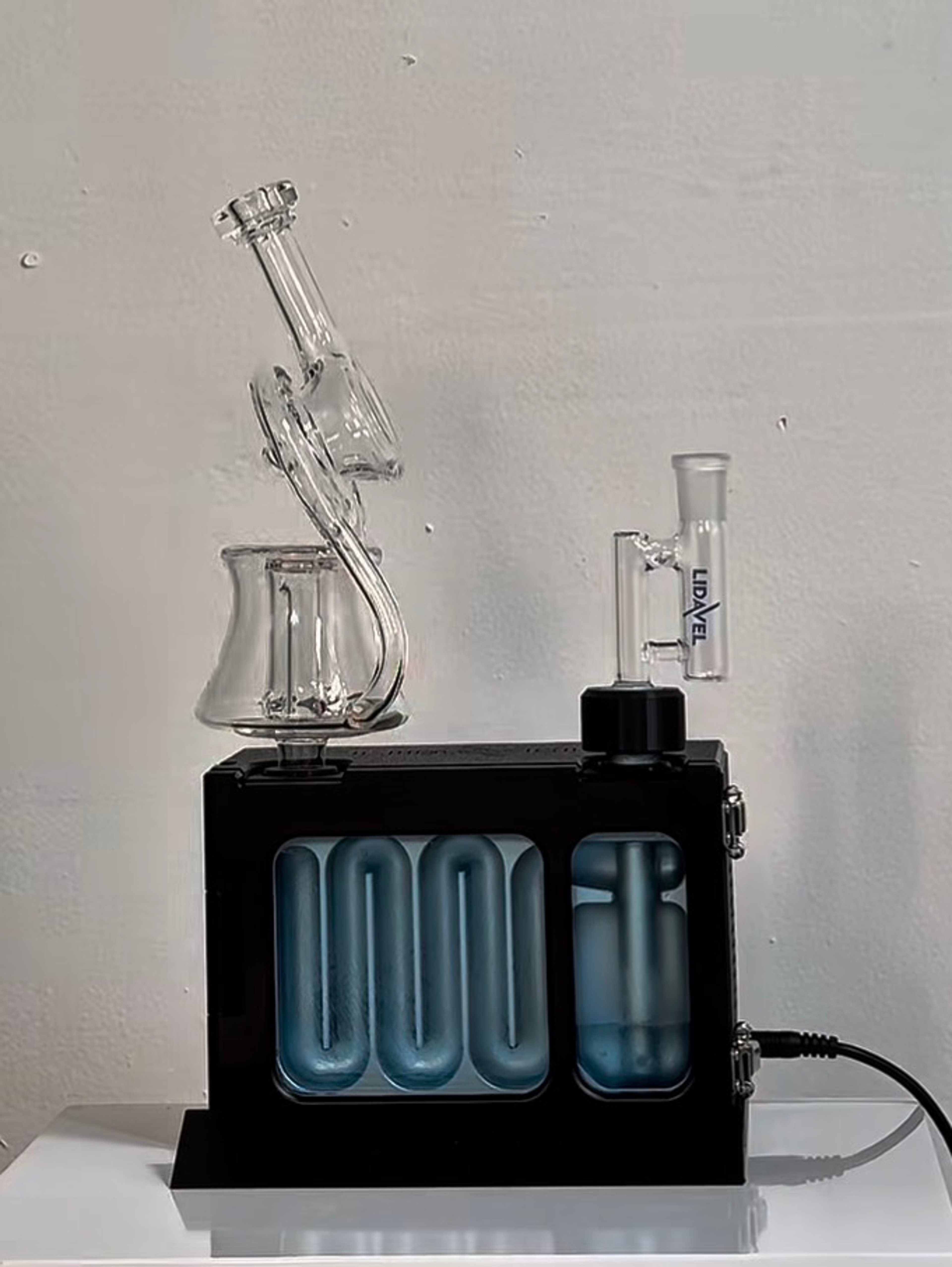 Ery Glass Lean Back Recycler for Lidavel The Box image 0
