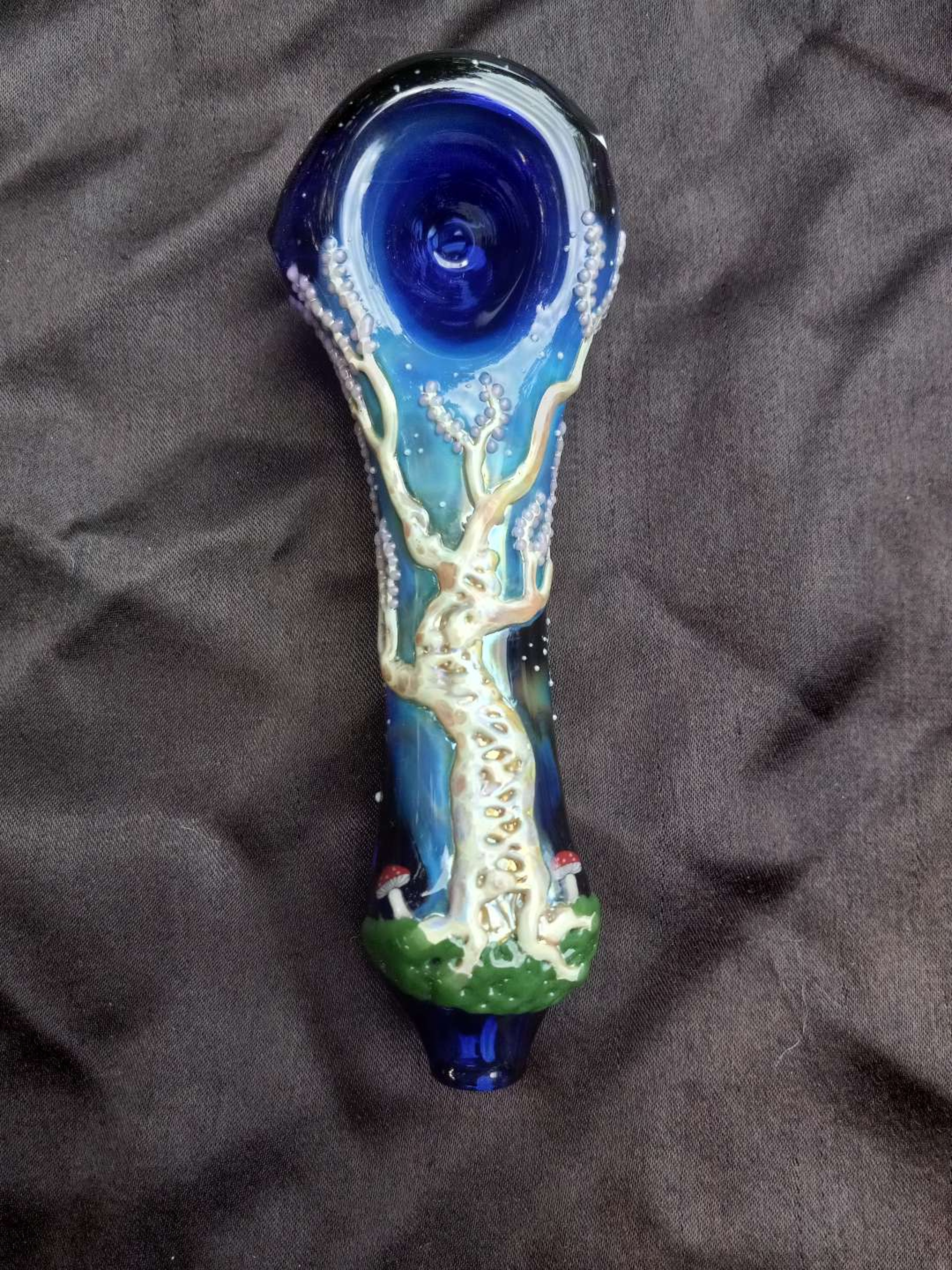 Preview pic of Cherry blossom nighttime tree scene pipe