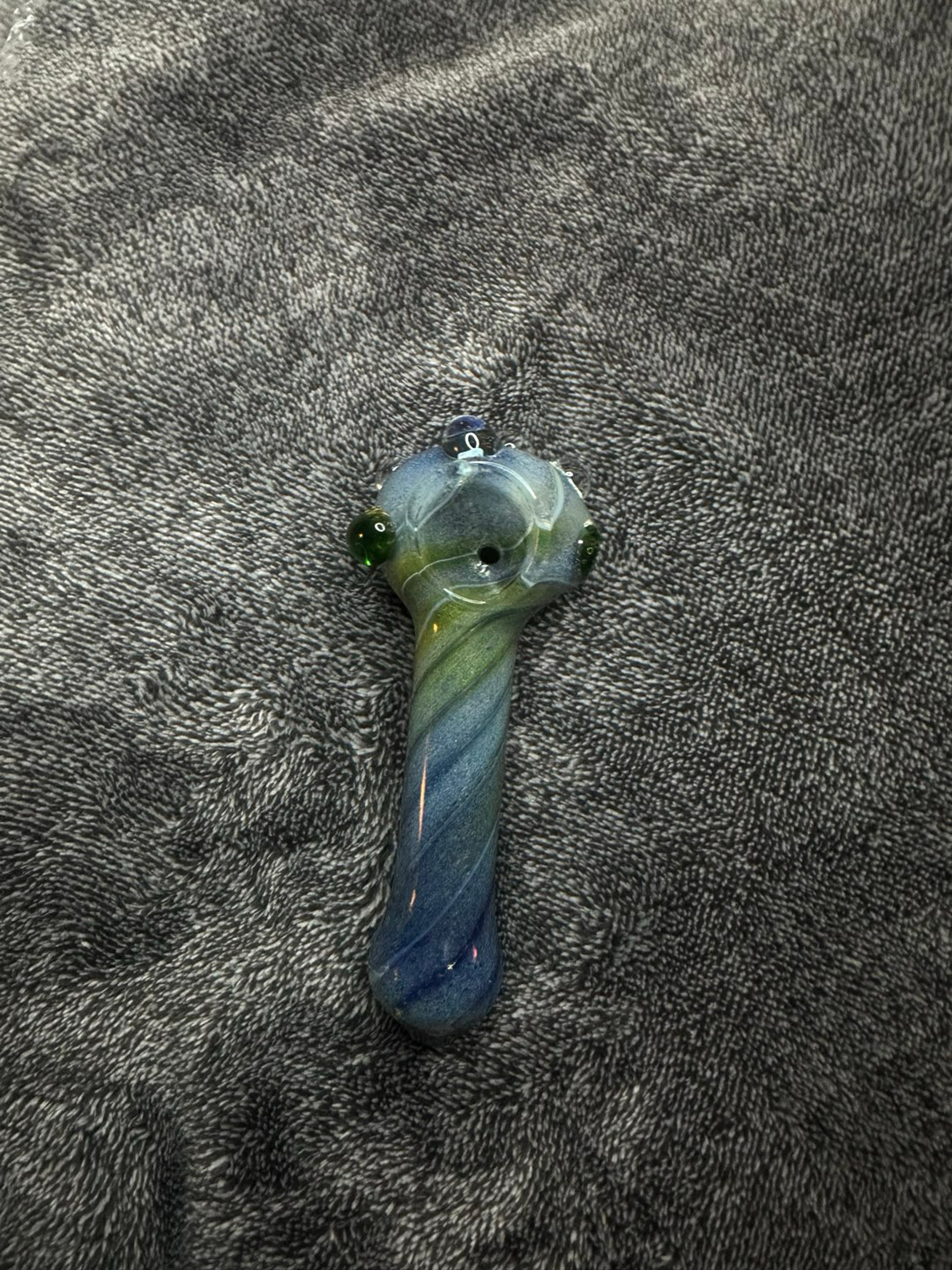 Blue green pipe image 0