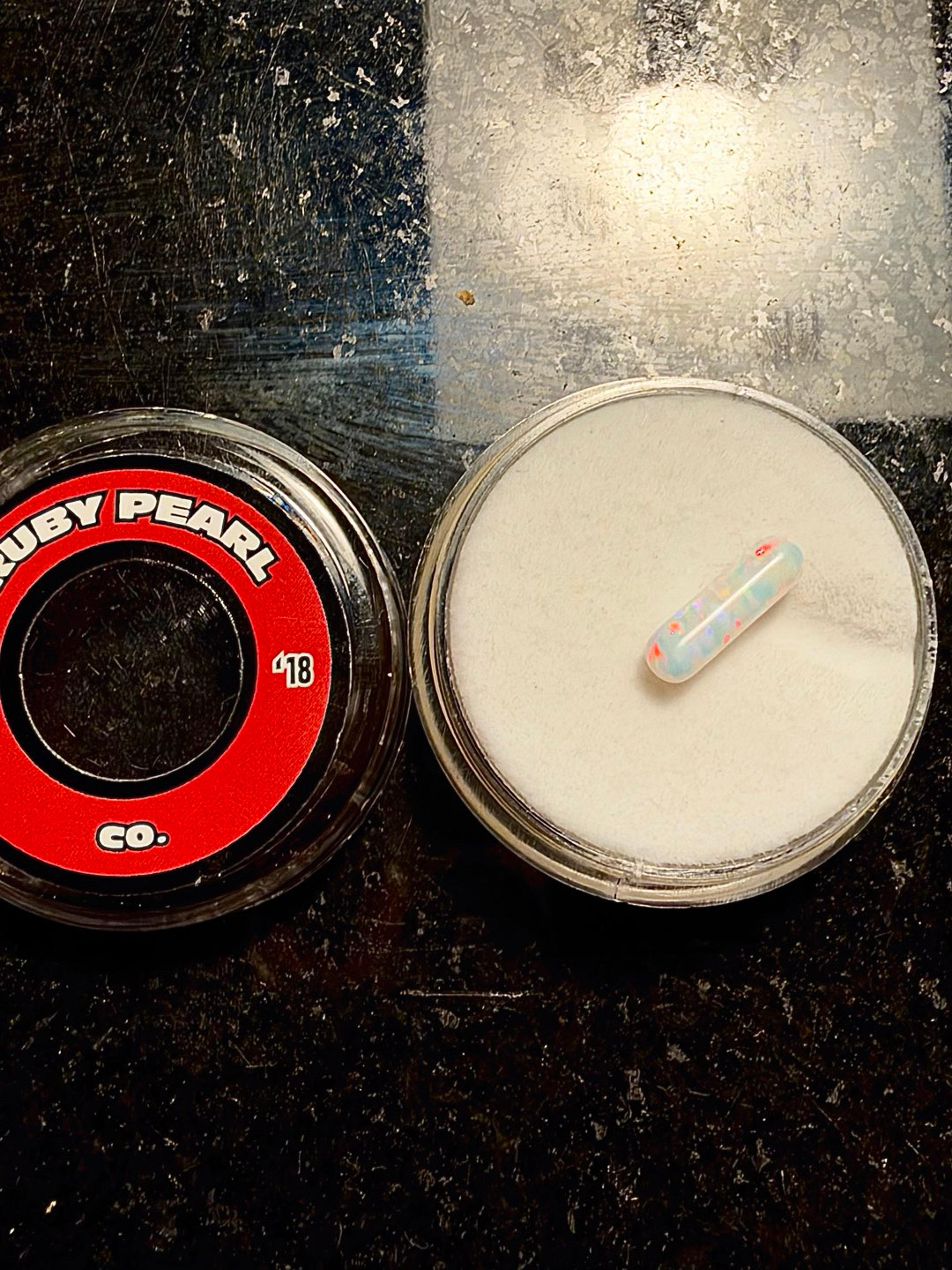 Preview pic of Mini opal pillar