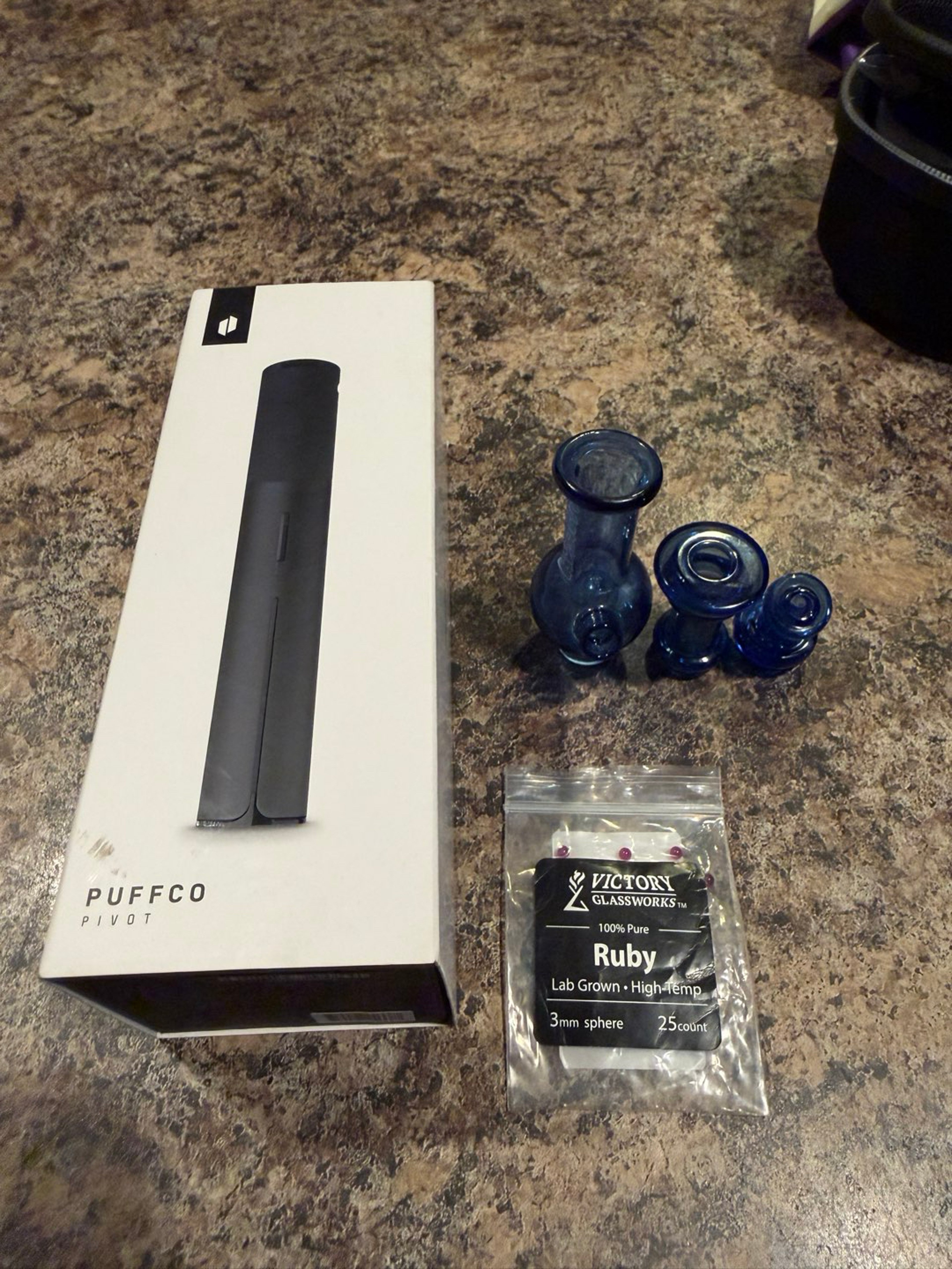 Preview pic of Puffco Pivot