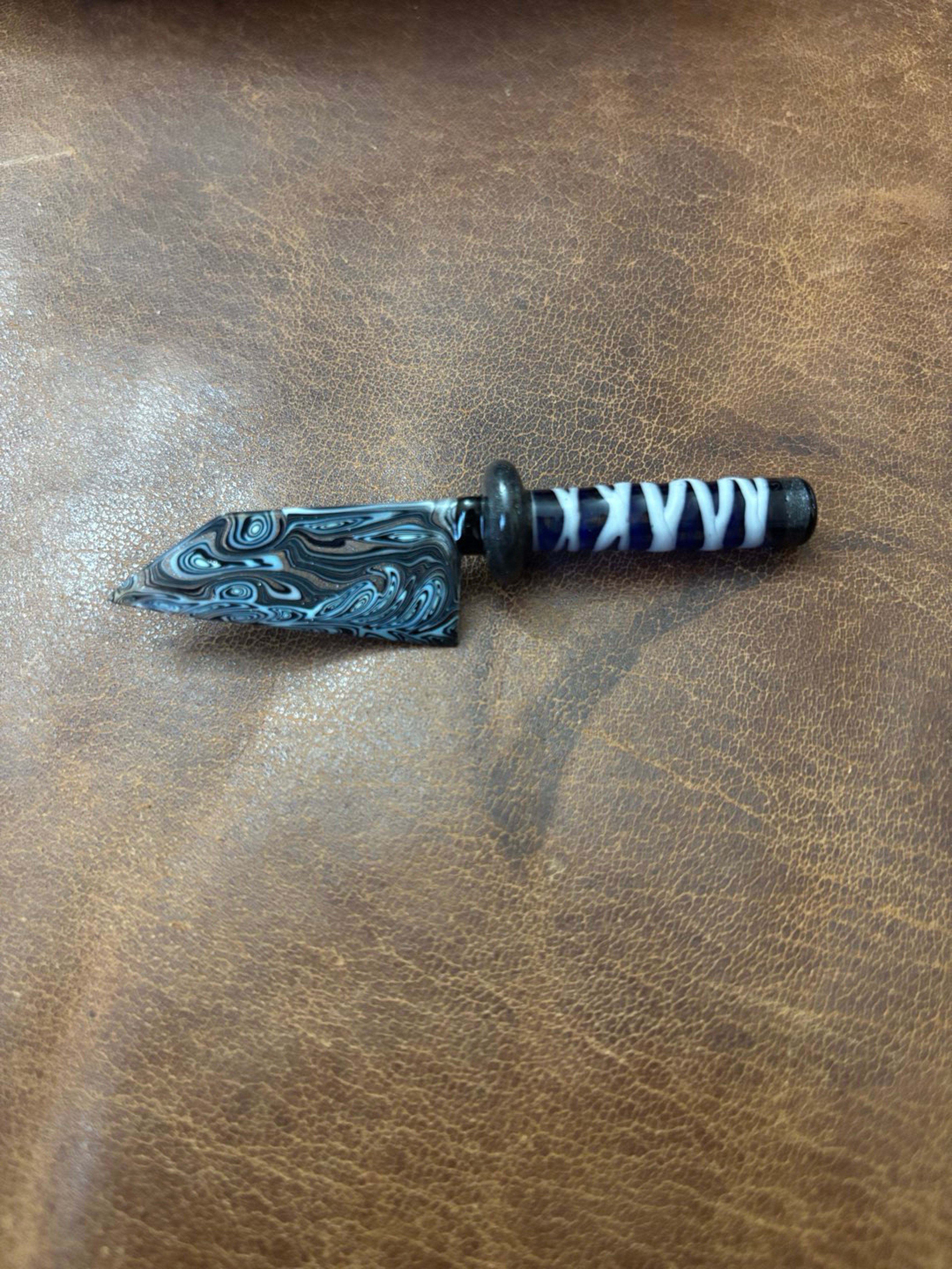 Preview pic of RAD Glass Damascus Knife UV Dabber