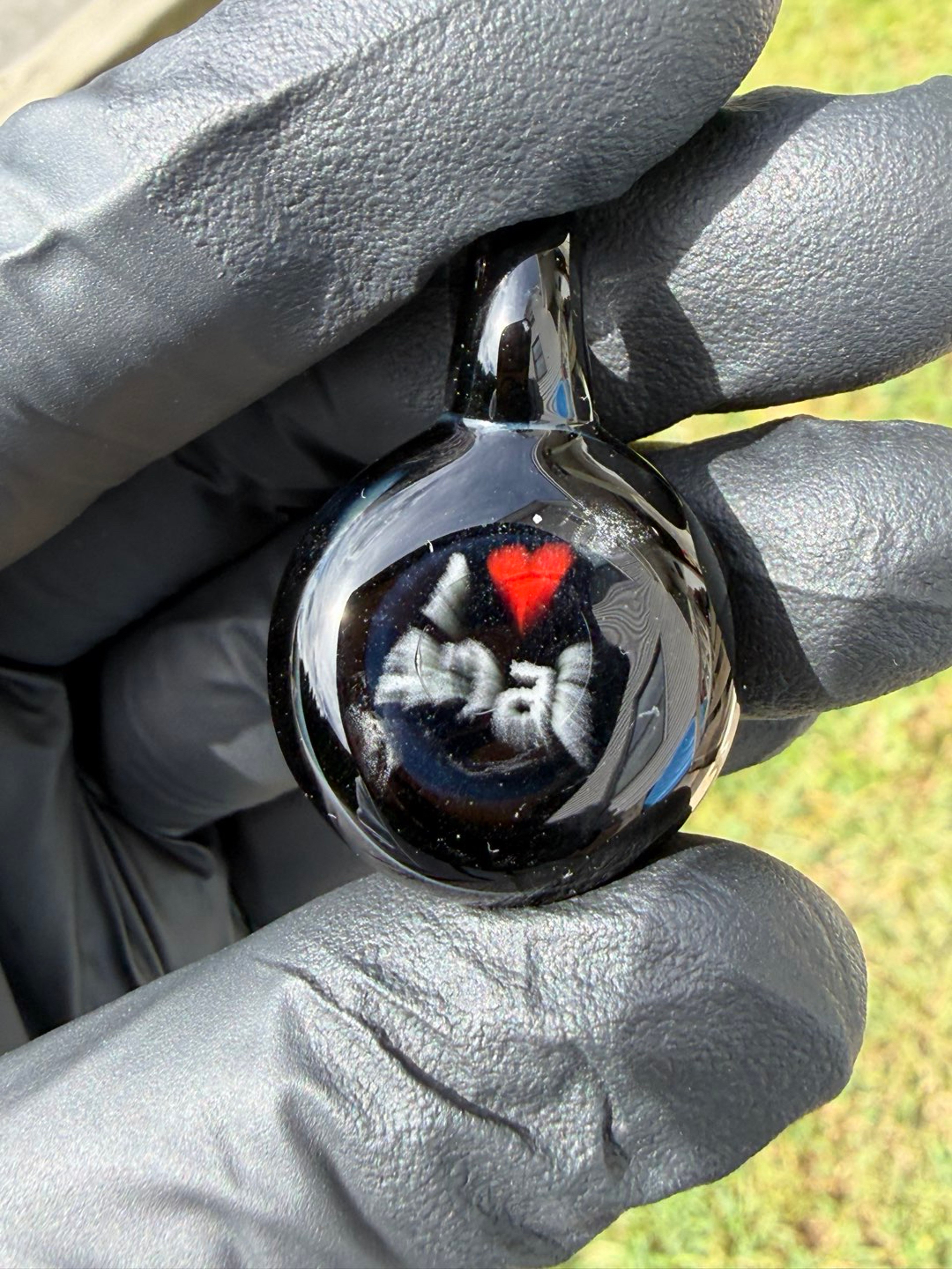 Preview pic of I heart pendant