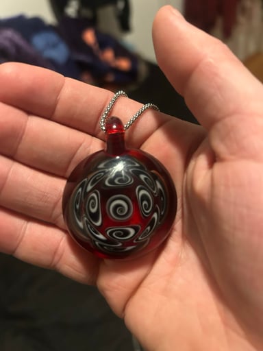 Preview pic of Kaja pendant