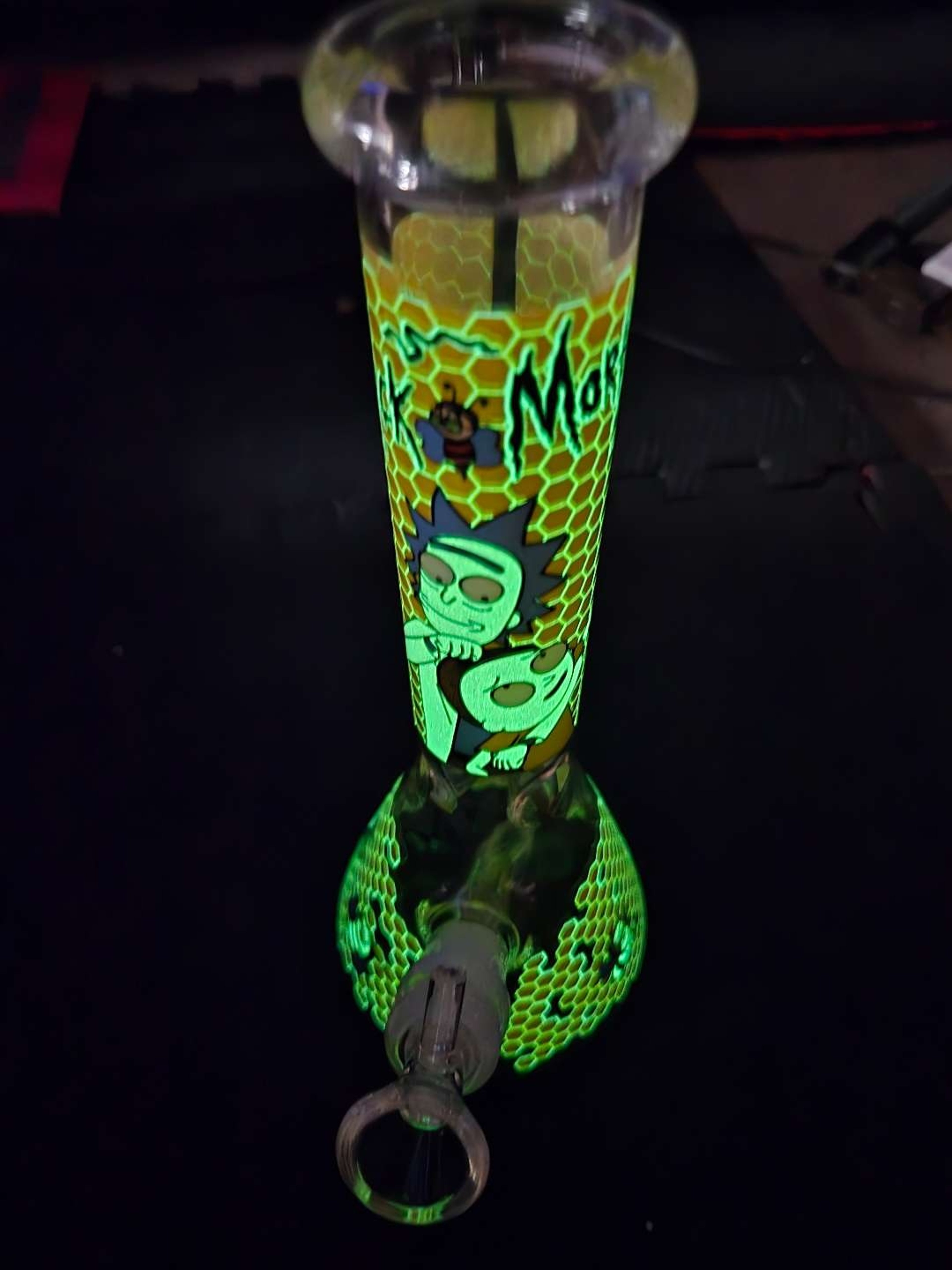 Preview pic of Rick & Morty glow in the dark beaker bong