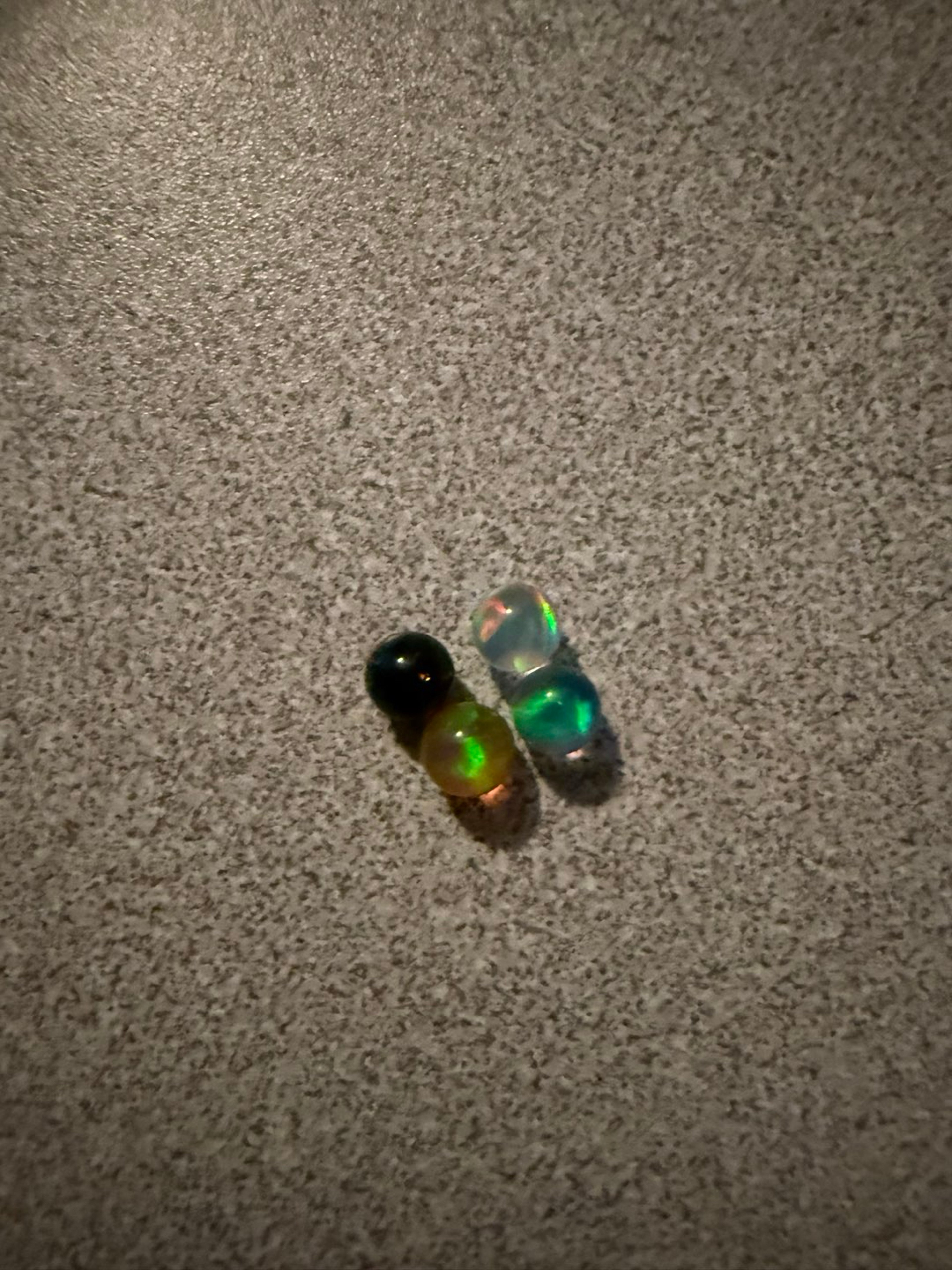 Preview pic of 4 5mm Mothership glass opal spheres
