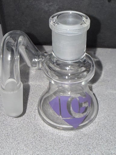 Preview pic of 14mm diamond glass dry catcher