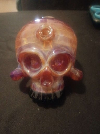 Preview pic of Firehawk fumed glass skull rig 10mm