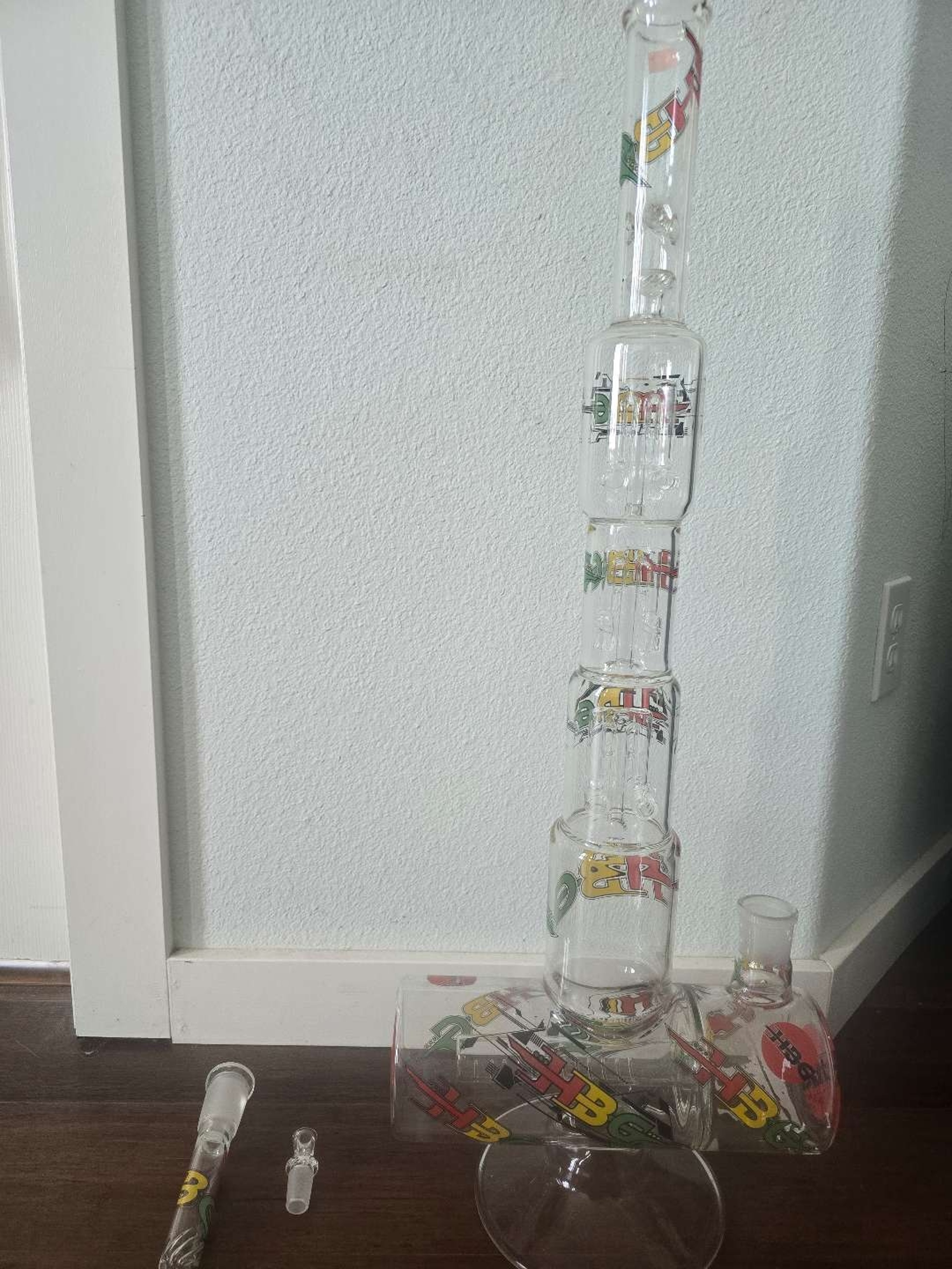 Preview pic of Brand New Custom HBM Triple-Chamber Straight Tube – Multi-Perc & Horizontal Base