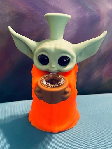 Preview pic of Super cute Glass/silicone Baby Yoda