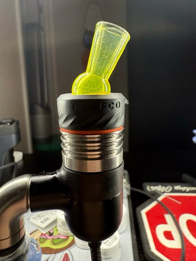 Preview pic of Yg glassworks puffco cap