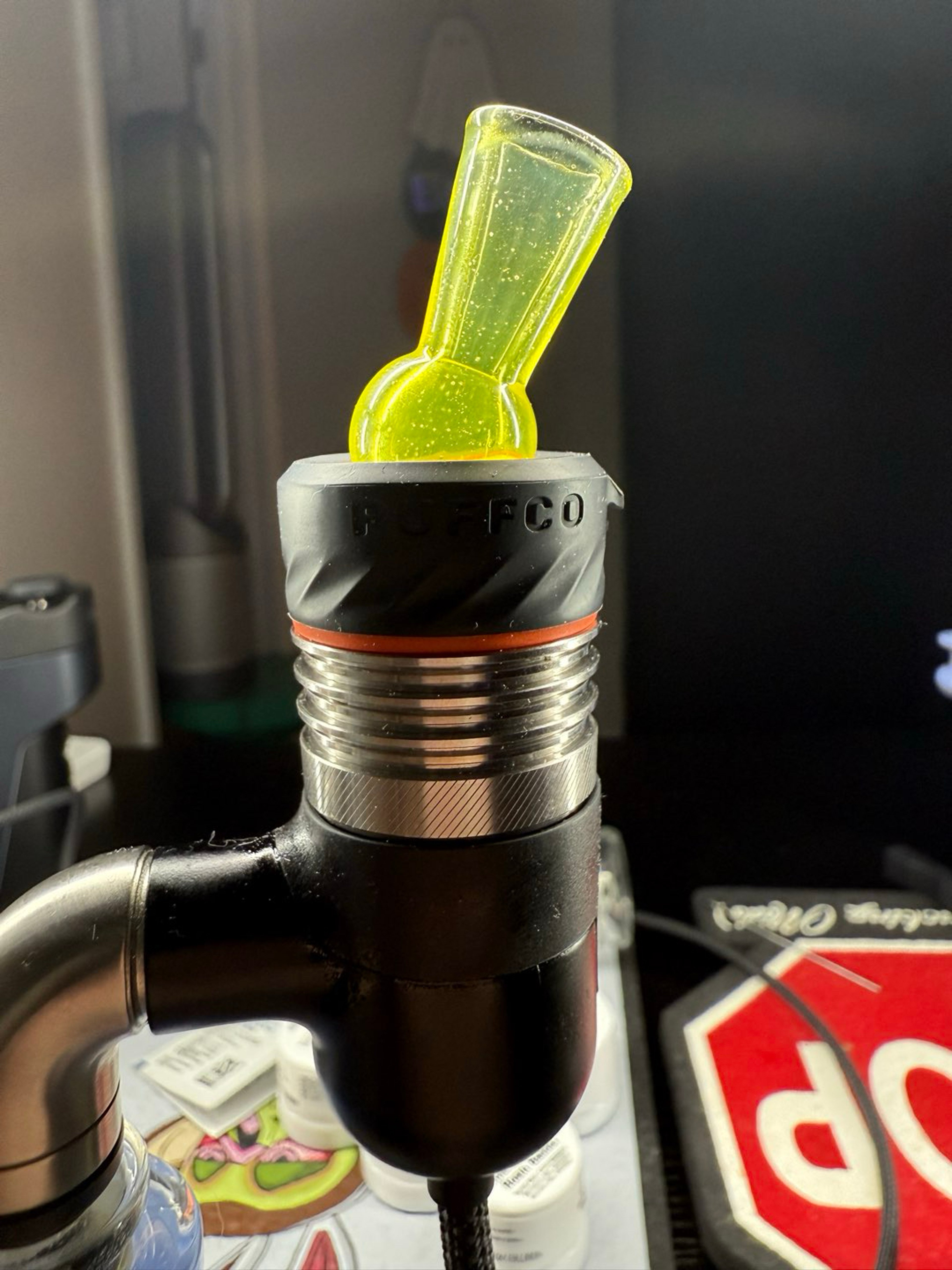 Preview pic of Yg glassworks puffco cap
