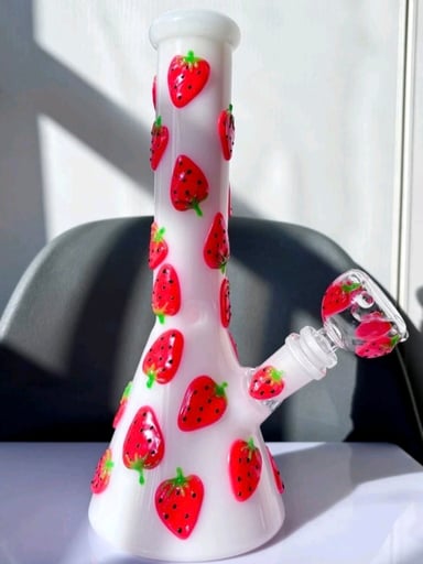 Preview pic of 🚨10' Premium High Quality Glass Water Bong W/ Strawberry 🍓 Design & 14mm Bowl