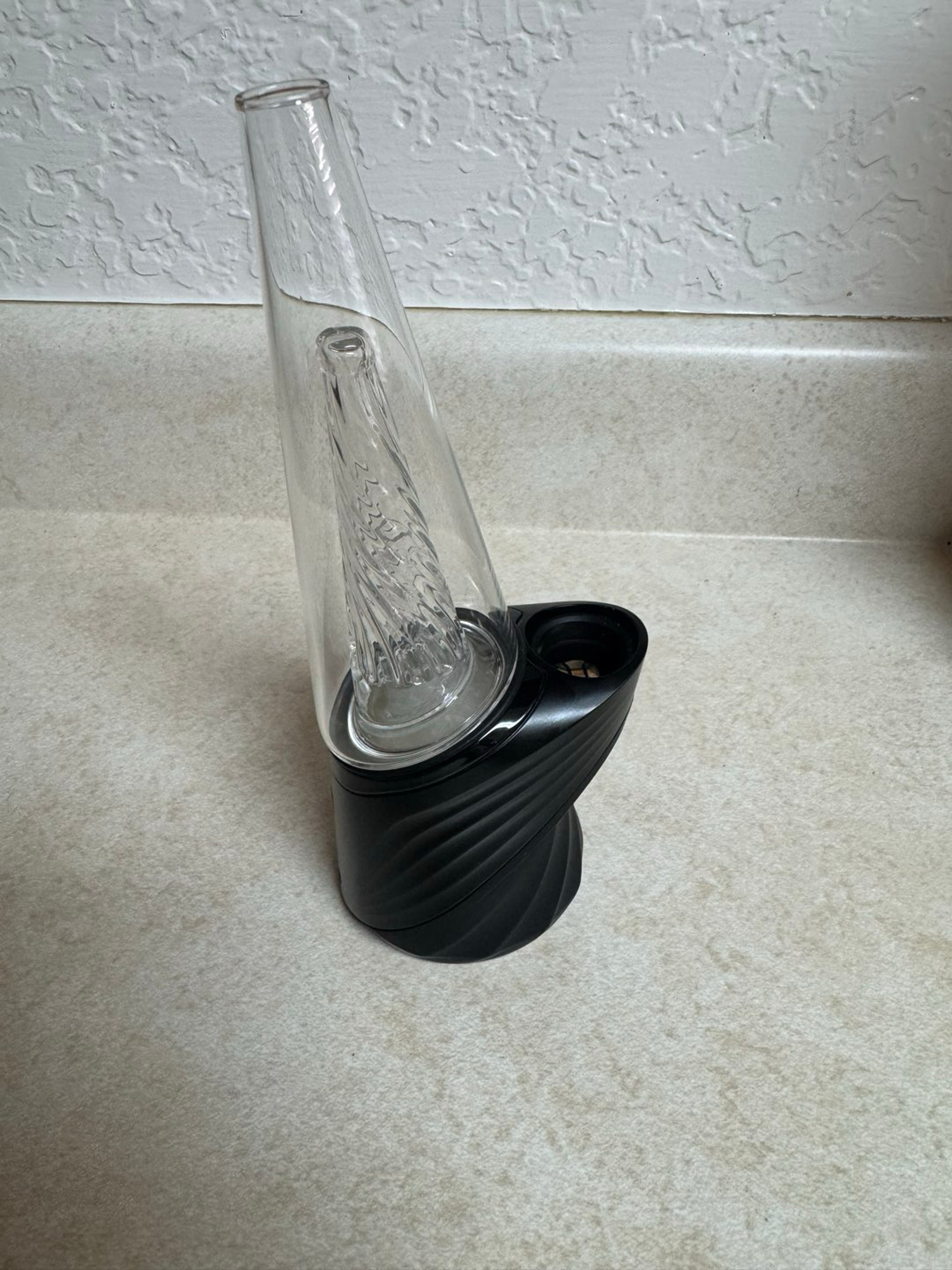 Preview pic of Puffco peak pro v2 no chamber
