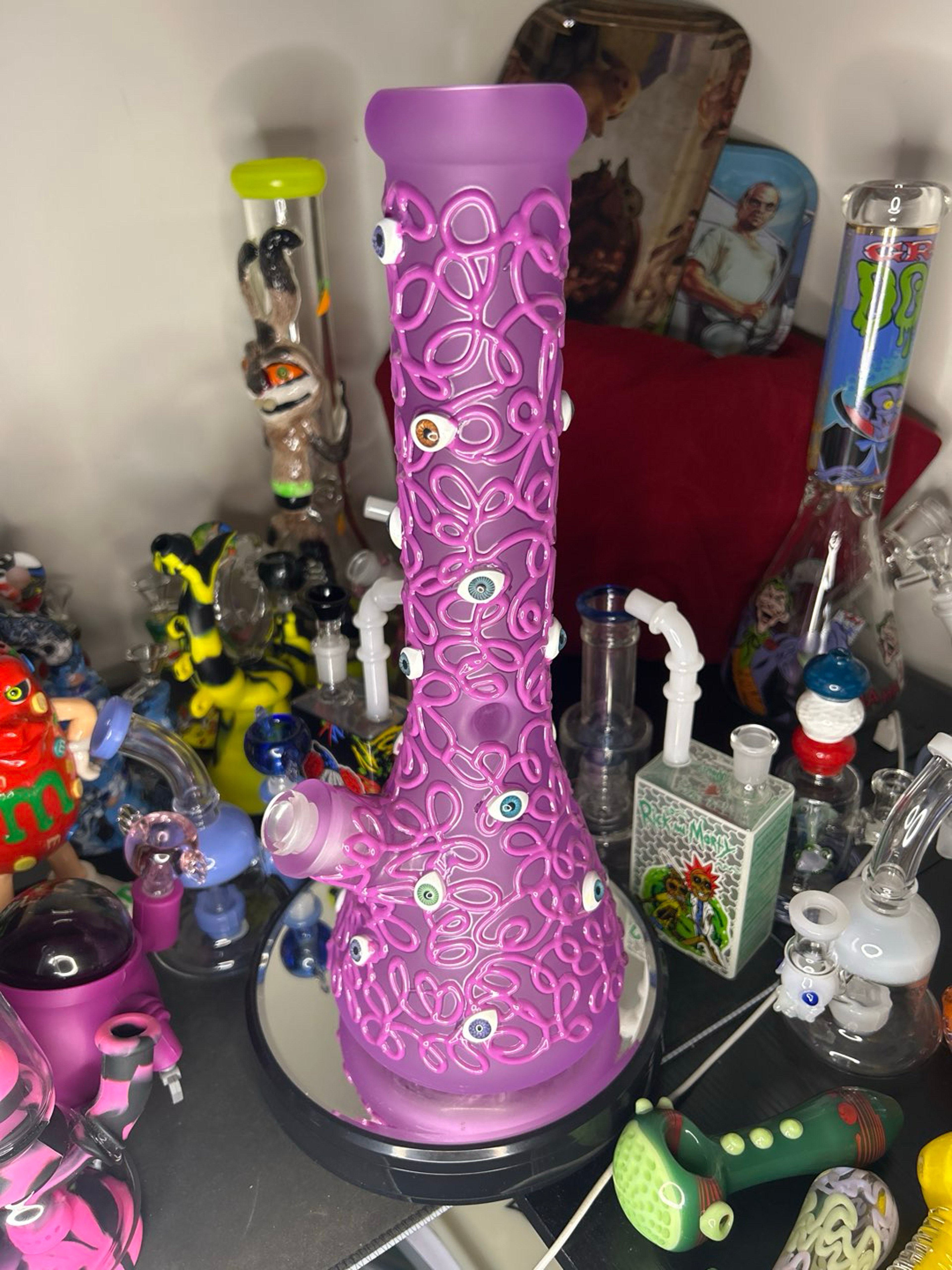 Preview pic of Purple Eyeball Beaker Bong – All-Seeing Eye Design
