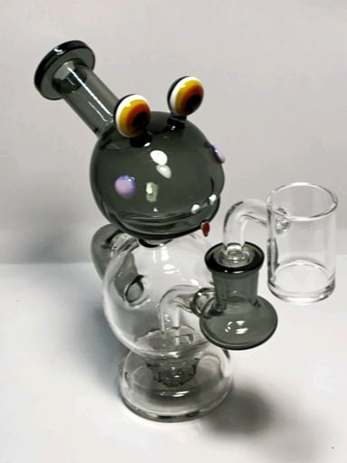 Preview pic of 🚨6.5' Premium Quality Glass Water Bong W/ Yoshi Design & 14mm Bowl