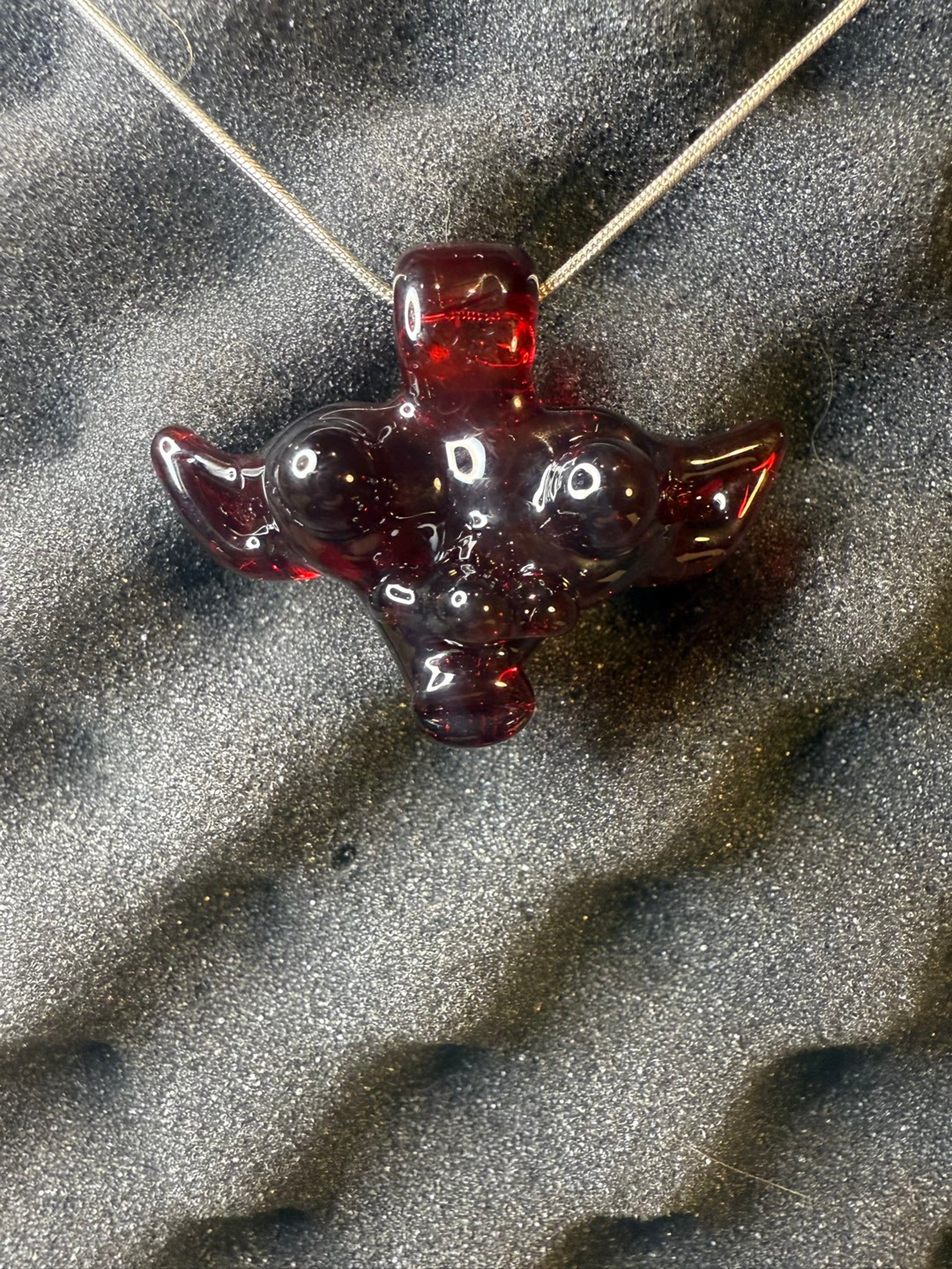 Preview pic of Garnet Sunya glass trip sitter pendant
