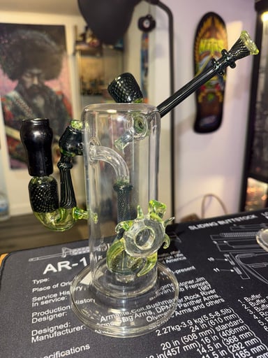 Preview pic of Rig in a bottle OG with dry pipe attached mouth piece
