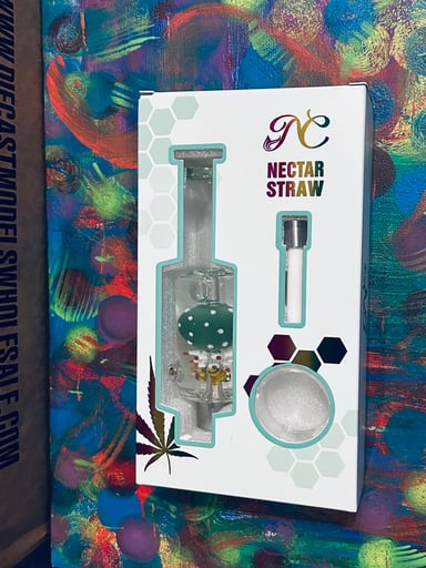Preview pic of Glass Glycerin Nectar straw Kit w Bees