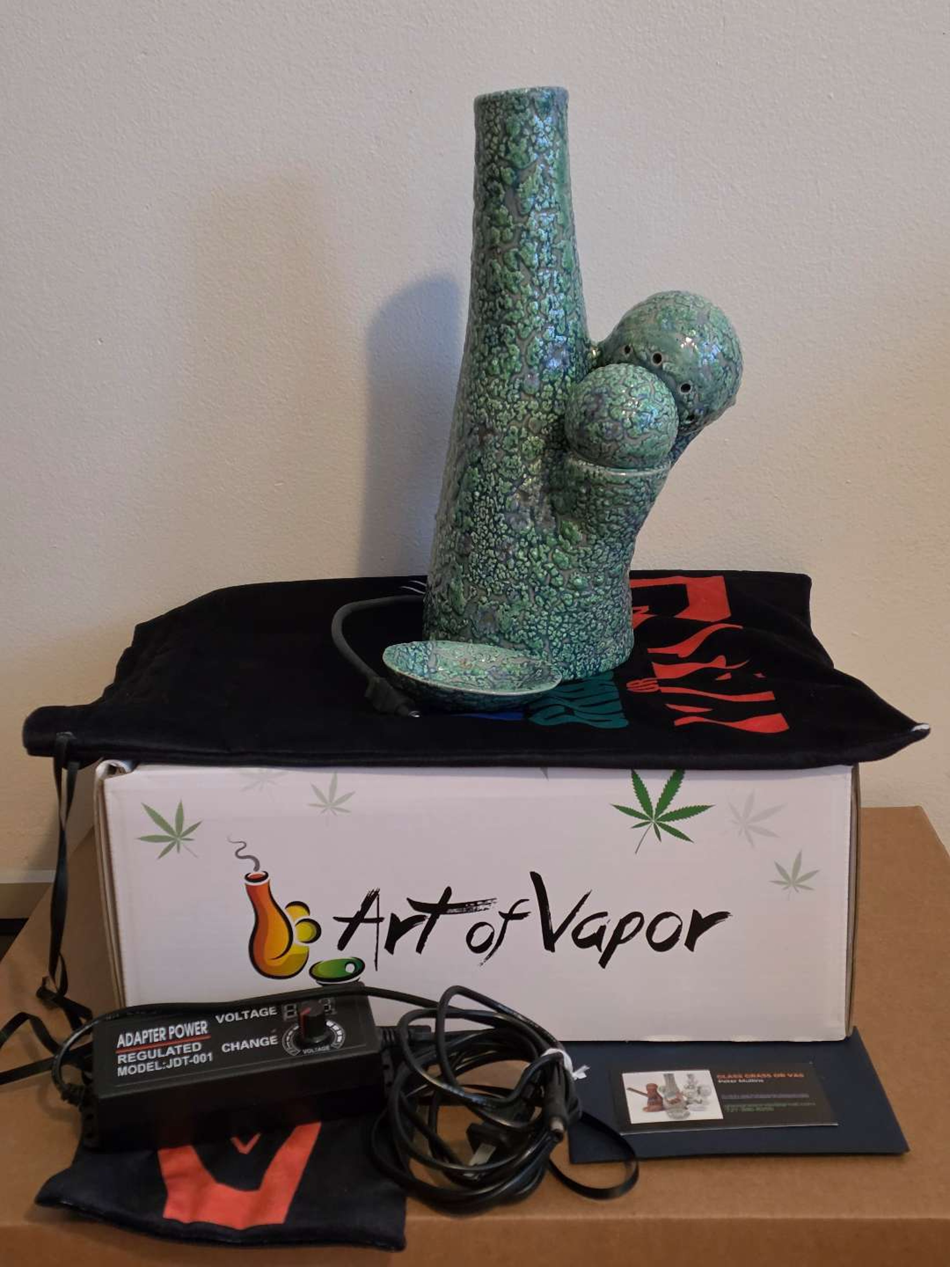 Preview pic of Jaxel's Art Vapobong Dry Herb Vaporizer