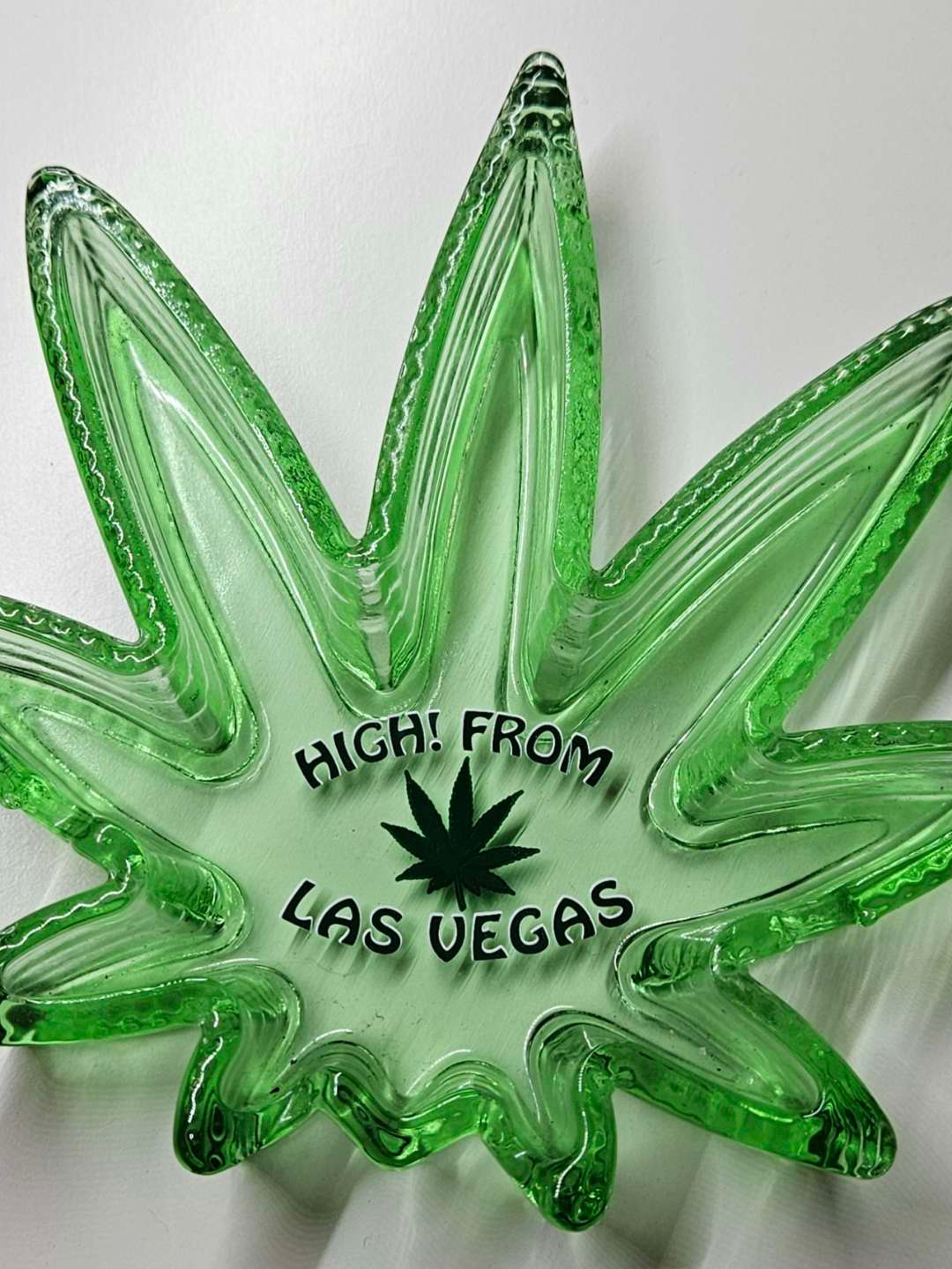 Preview pic of Glass ashtray