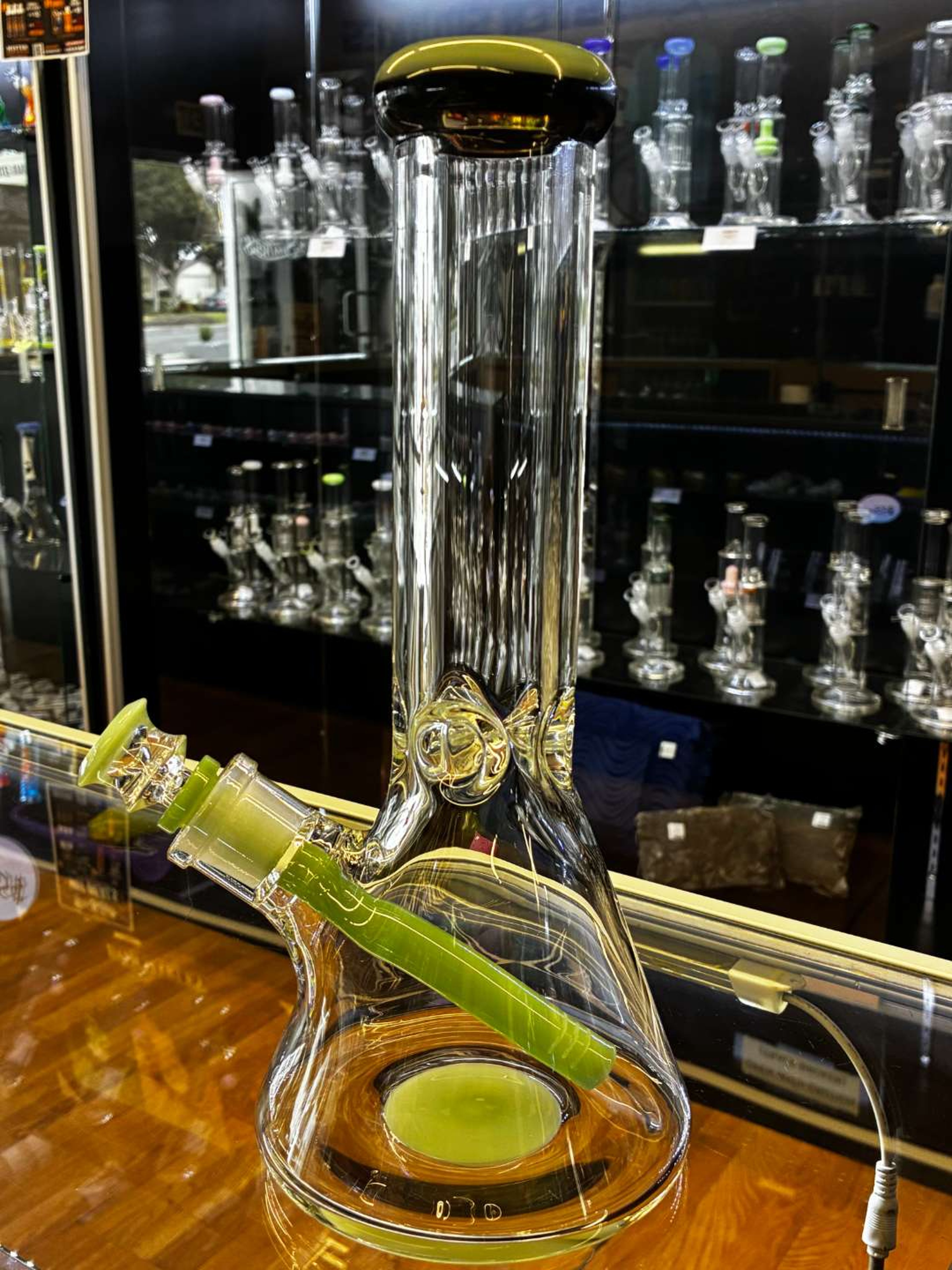 Preview pic of 11'' 9mm Beaker Tube With Mint Green and Black