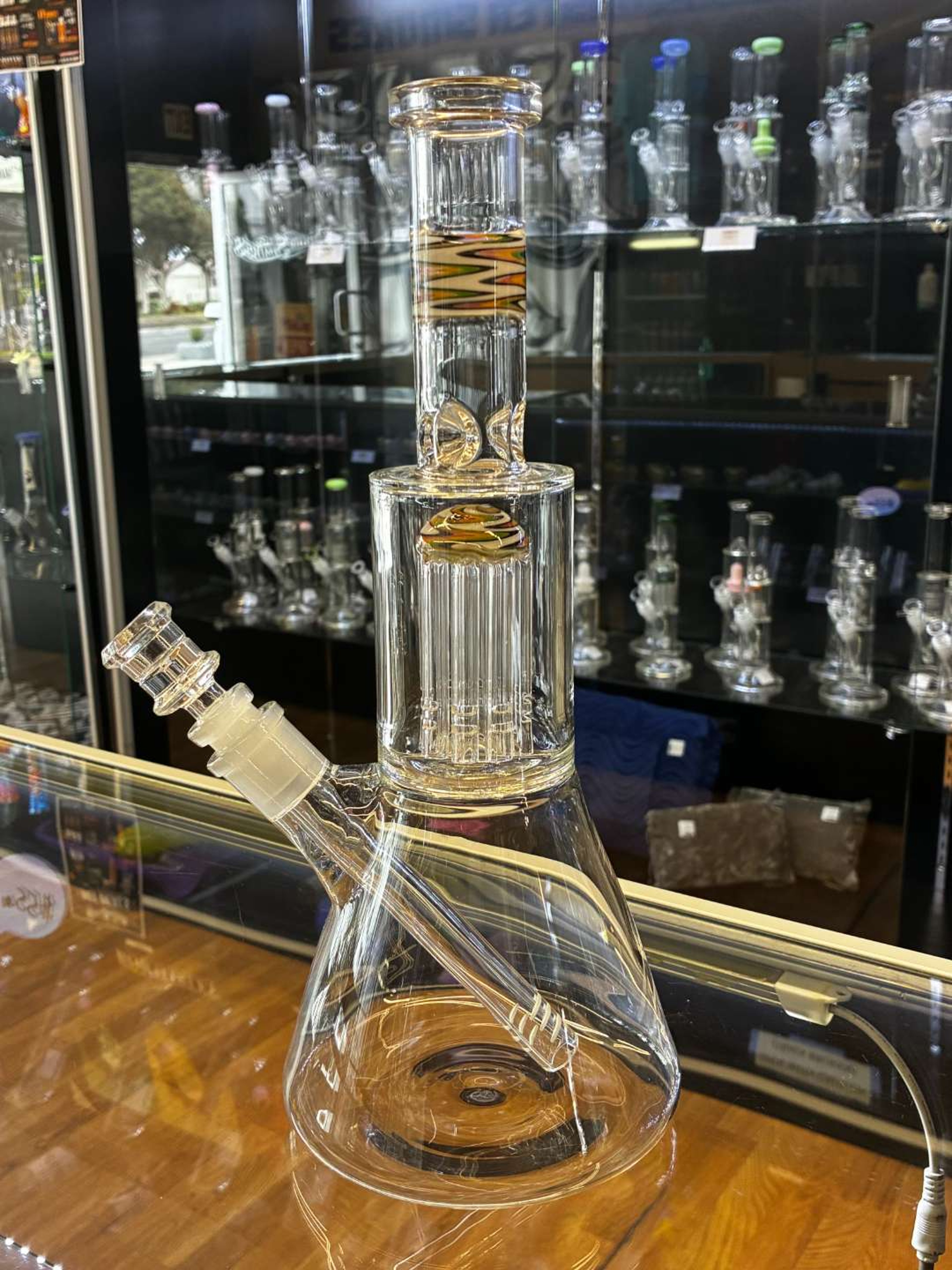 12'' Beaker with 8 Arm Tree Perc Wig Wag Color and Snapper Bowl image 0