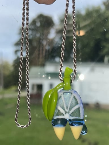 Preview pic of 2020 Elbo x Lyons Colllab Pendant