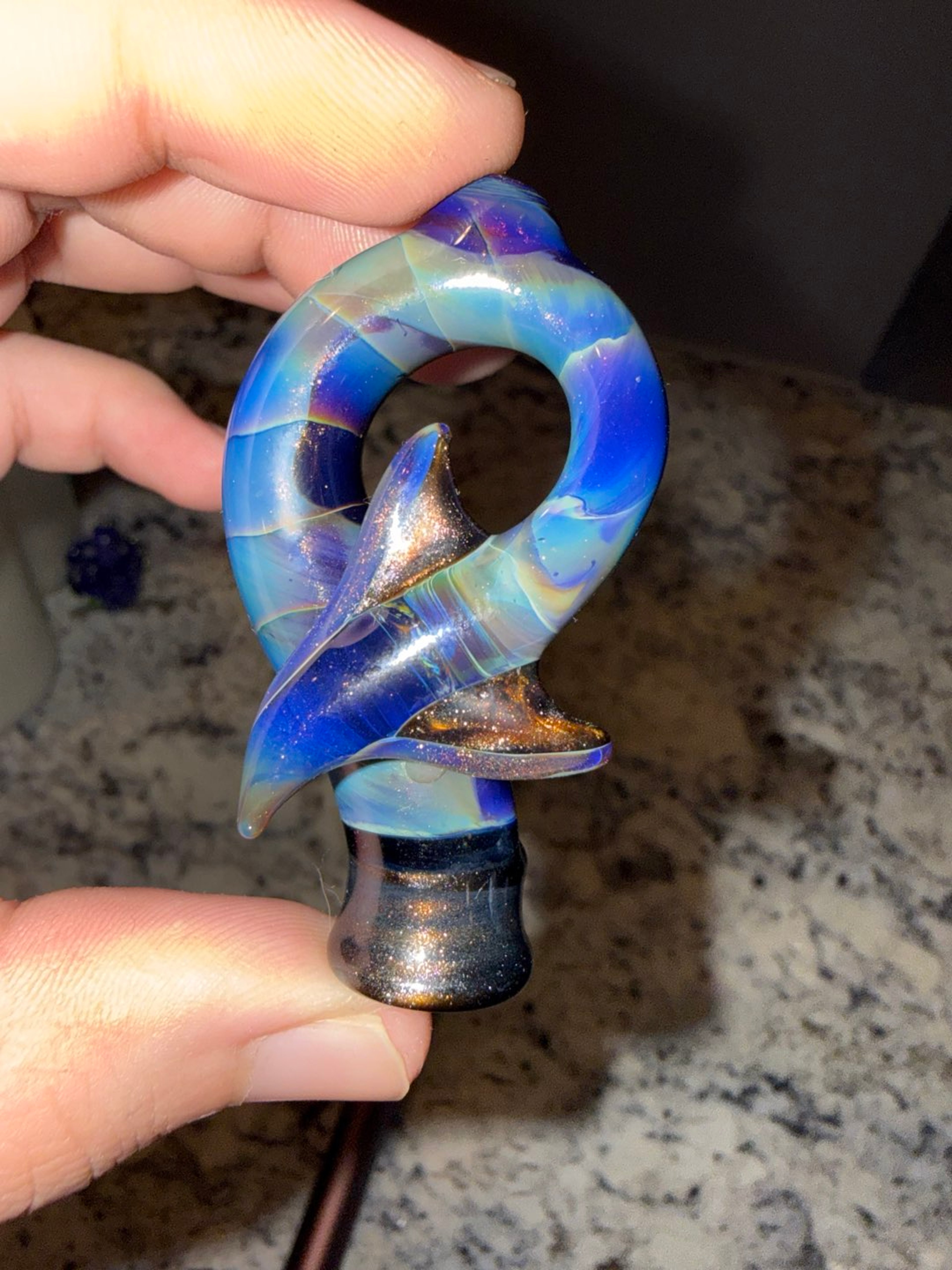 Preview pic of mako glass dragon tail pivot top