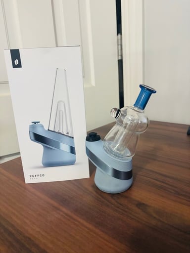 Preview pic of Puffco Peak V2 - Sapphire w box